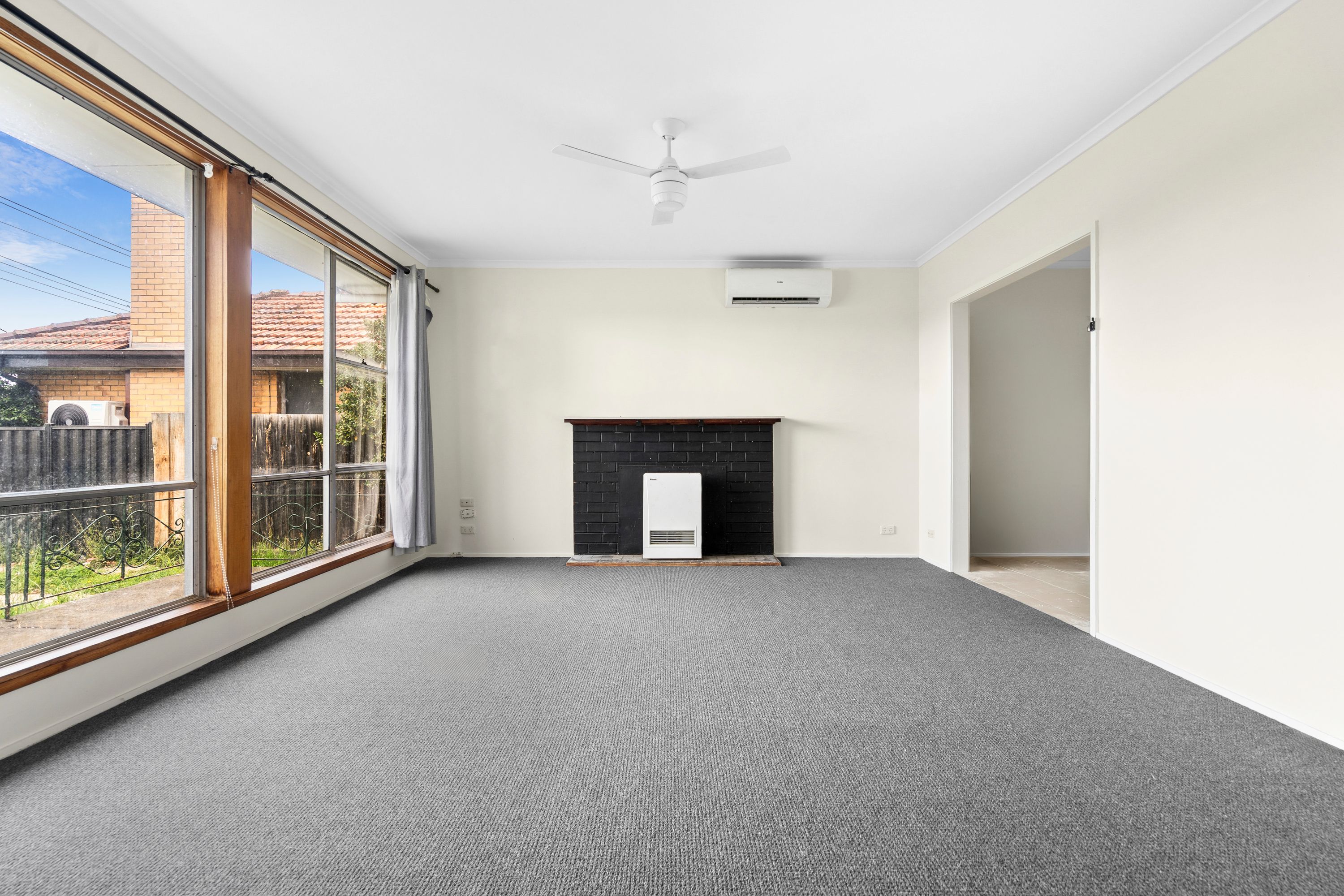 75 Ontario Avenue — photo 3 of 16