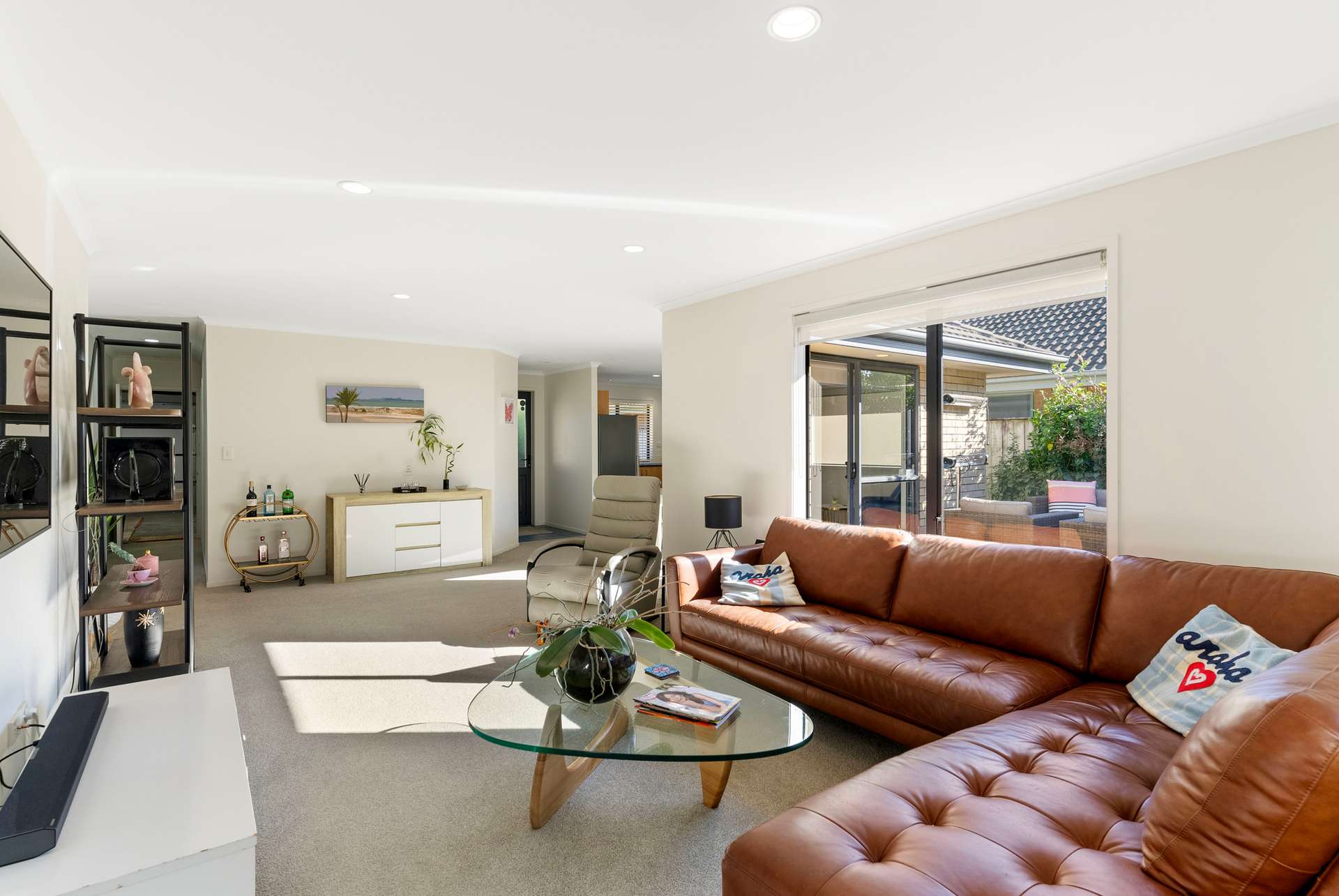 27B Ambury Road photo 2
