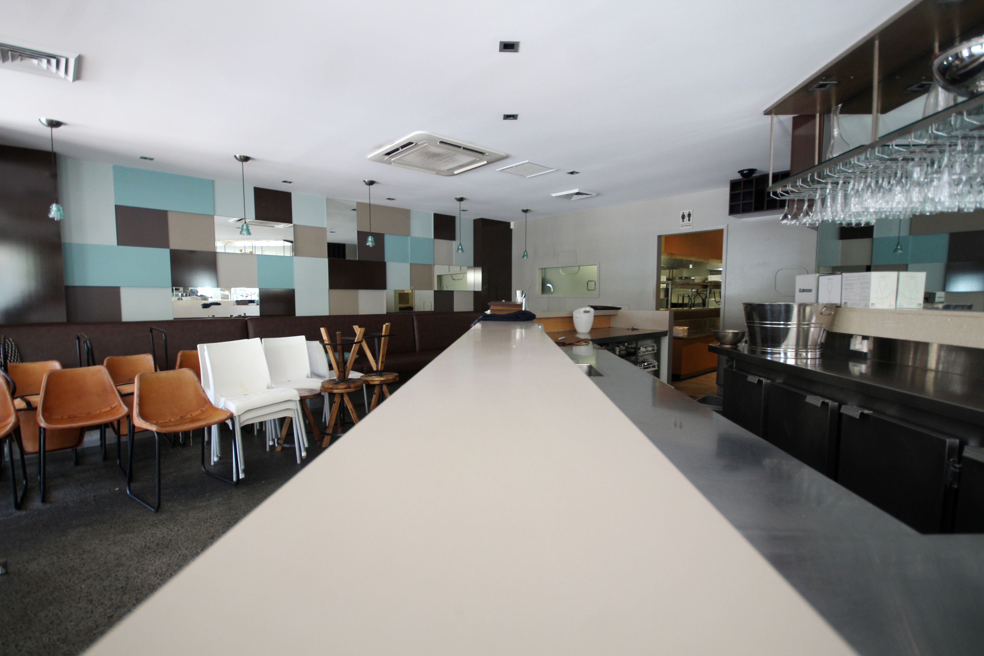 Shop 10/26-30 Tedder Avenue, Main Beach, QLD 4217