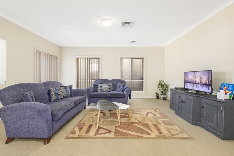 7 Gilchrist Drive, Campbelltown, NSW 2560