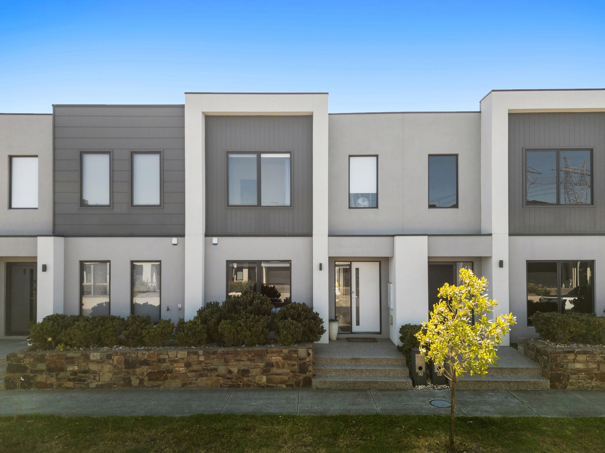 90 Picnic Avenue