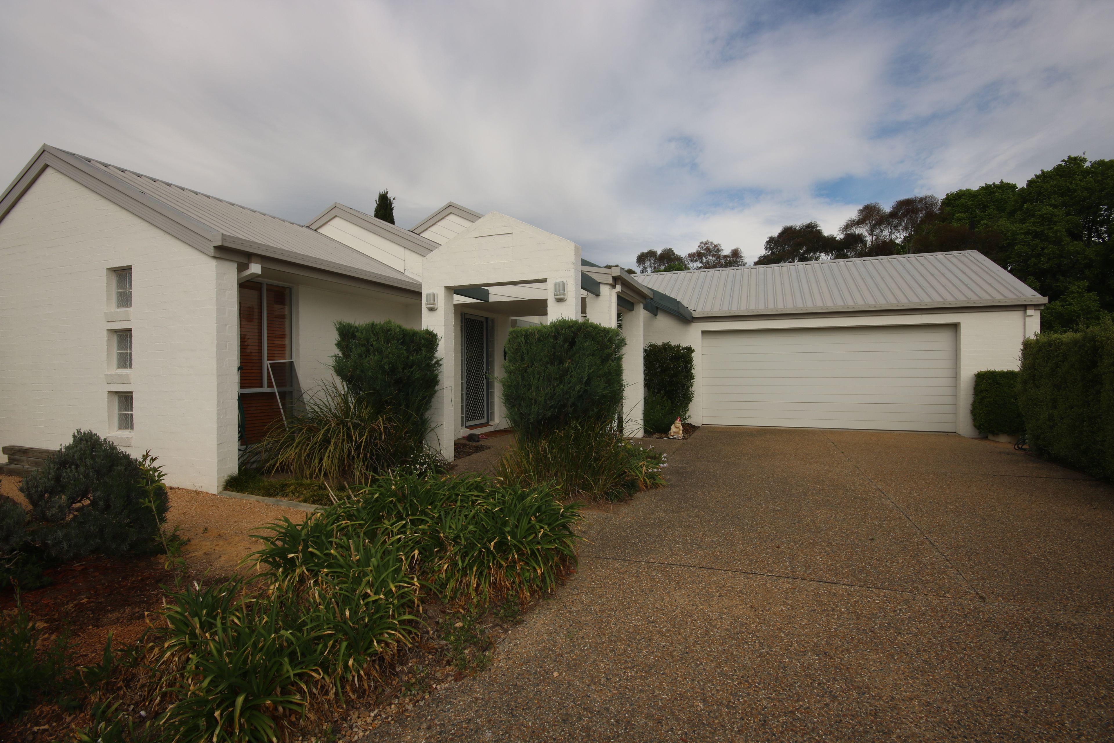 25 Forest Drive, Jerrabomberra, NSW 2619