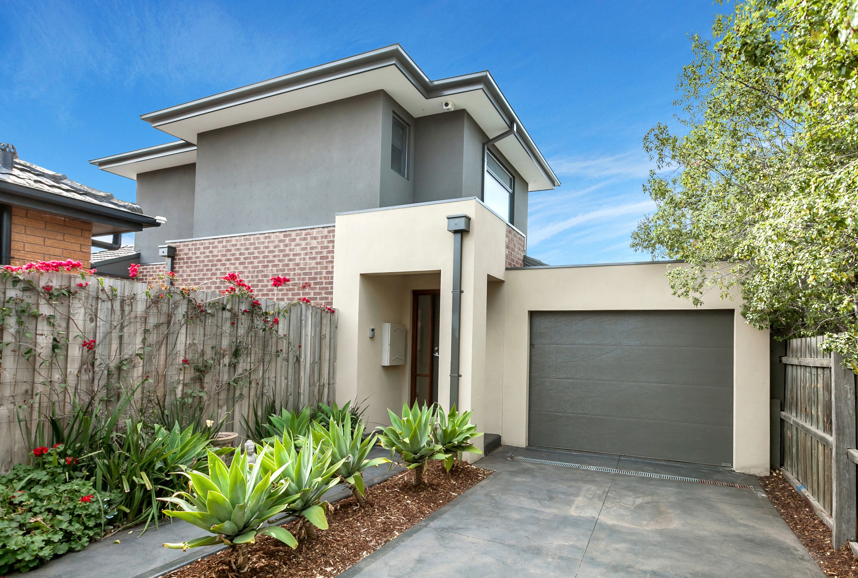2/18 Maryborough Avenue, Kingsbury, VIC 3083