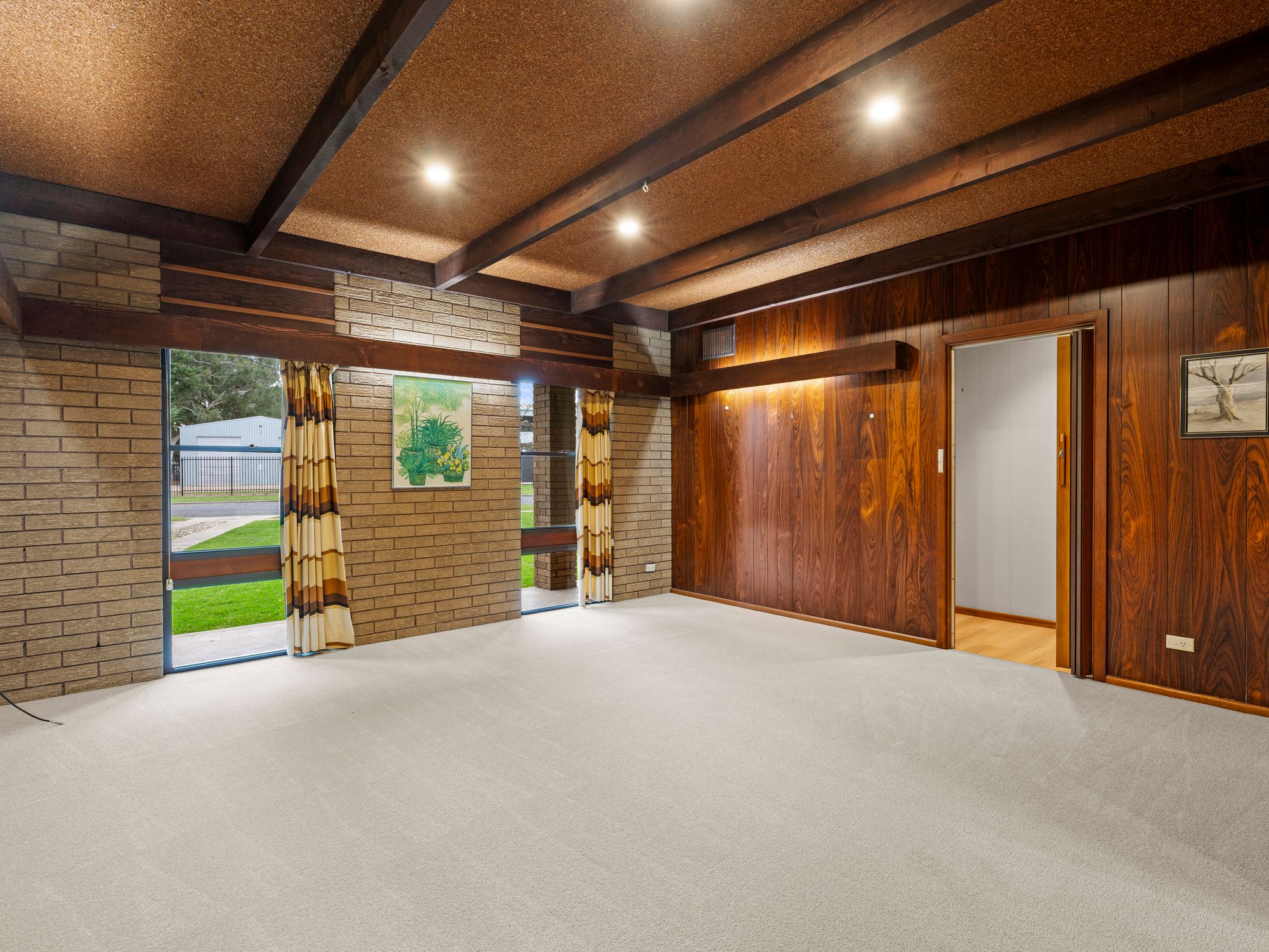 25 Helms Court — photo 6 of 14