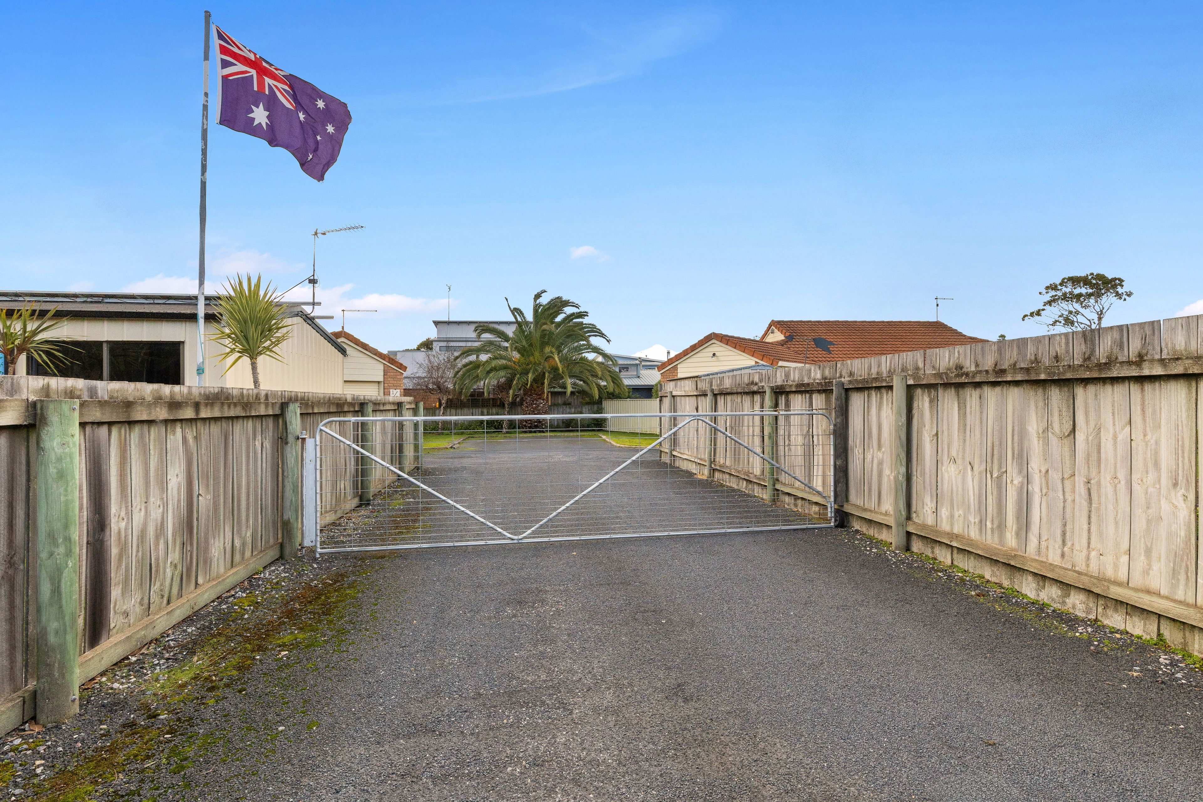 2/2 Nautilus Lane — photo 18 of 22