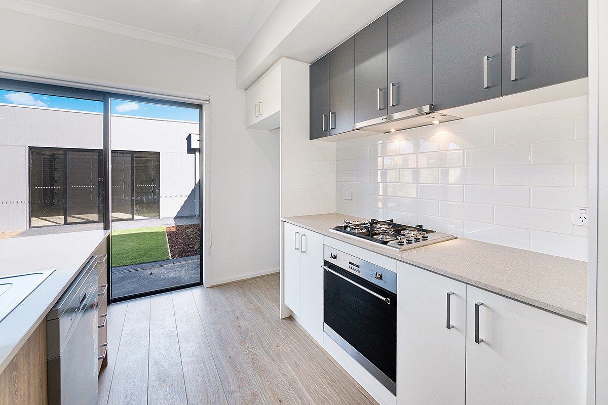 2 Cherry Tree Lane, Clyde, VIC 3978