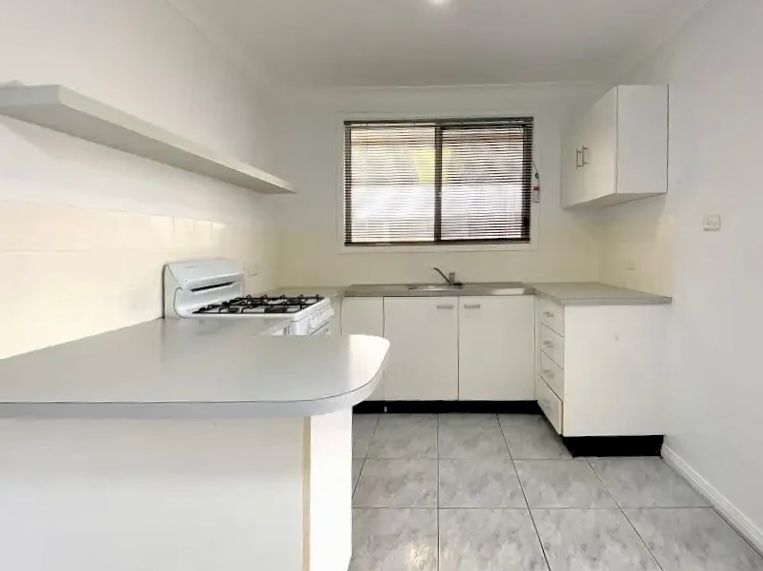 61 Donalbain Circuit, Rosemeadow, NSW 2560