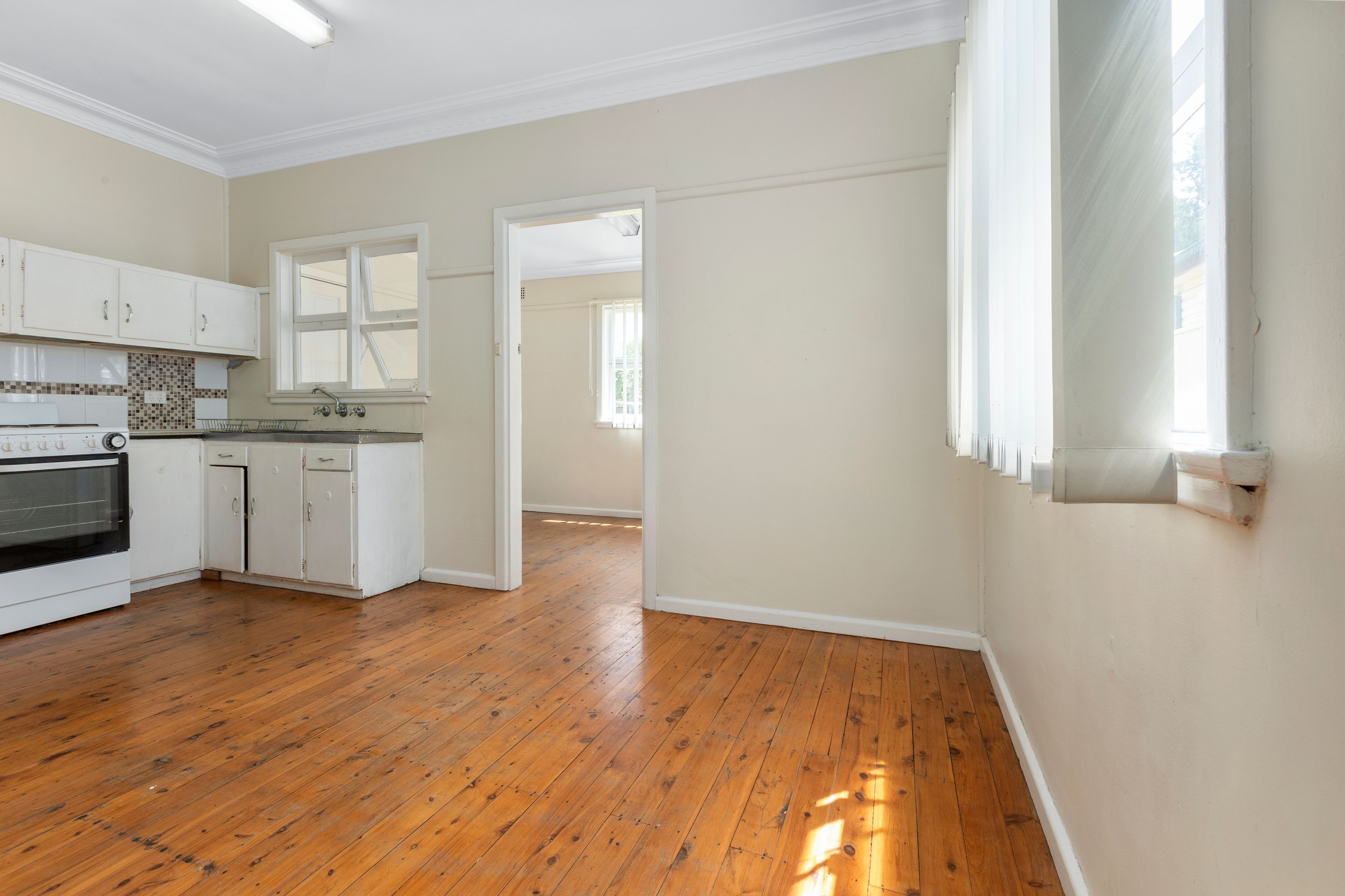29 Marsden Road — photo 3 of 9