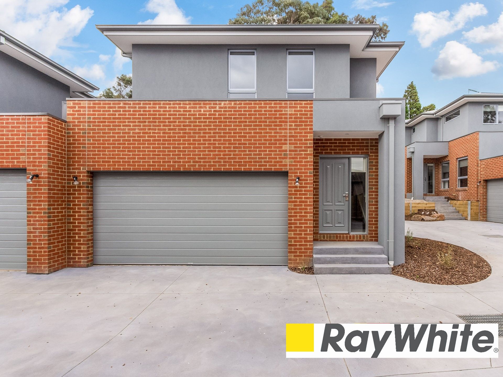 2 Tacit Park Lane, Endeavour Hills, VIC 3802