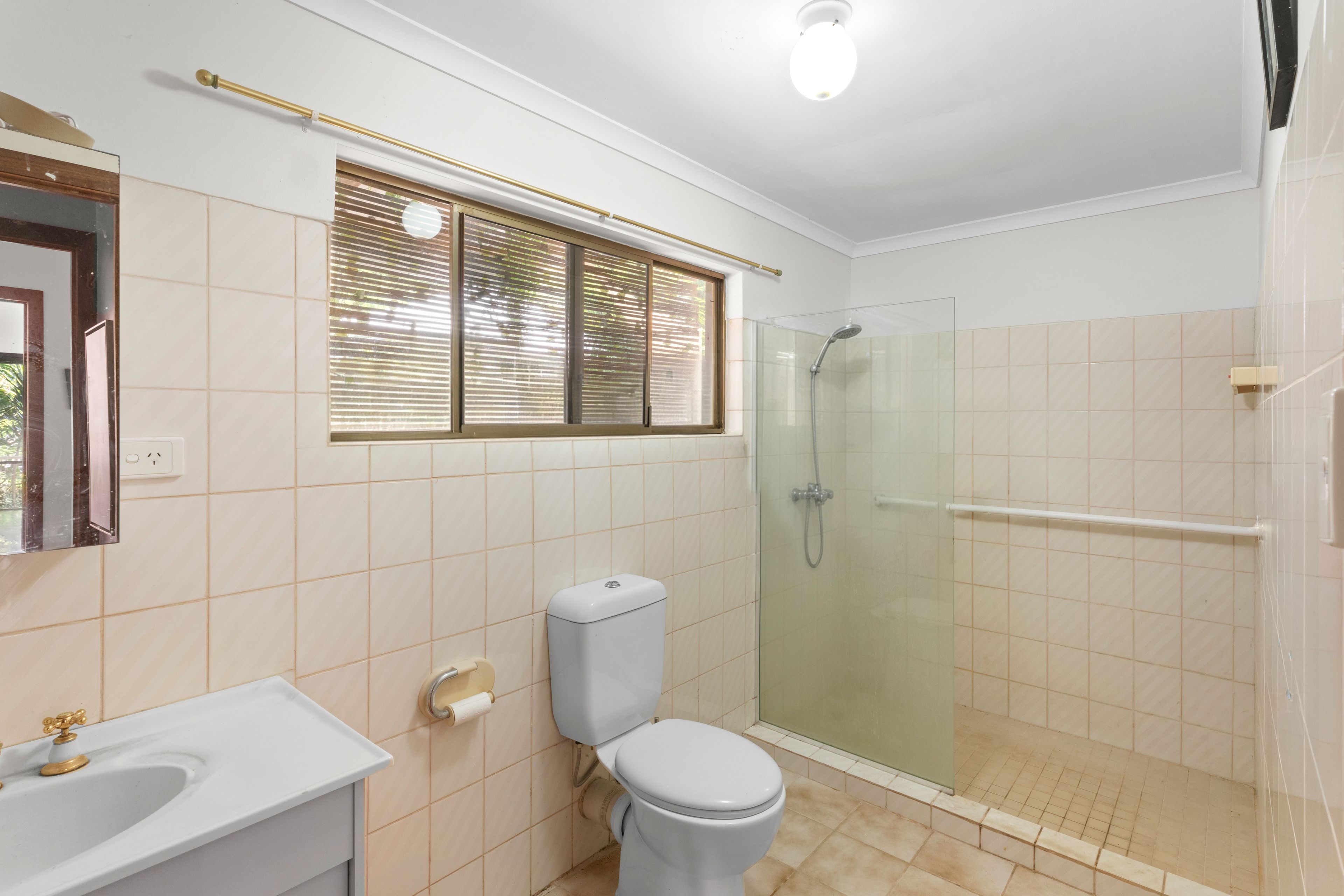 105 Gloucester Avenue — photo 17 of 30