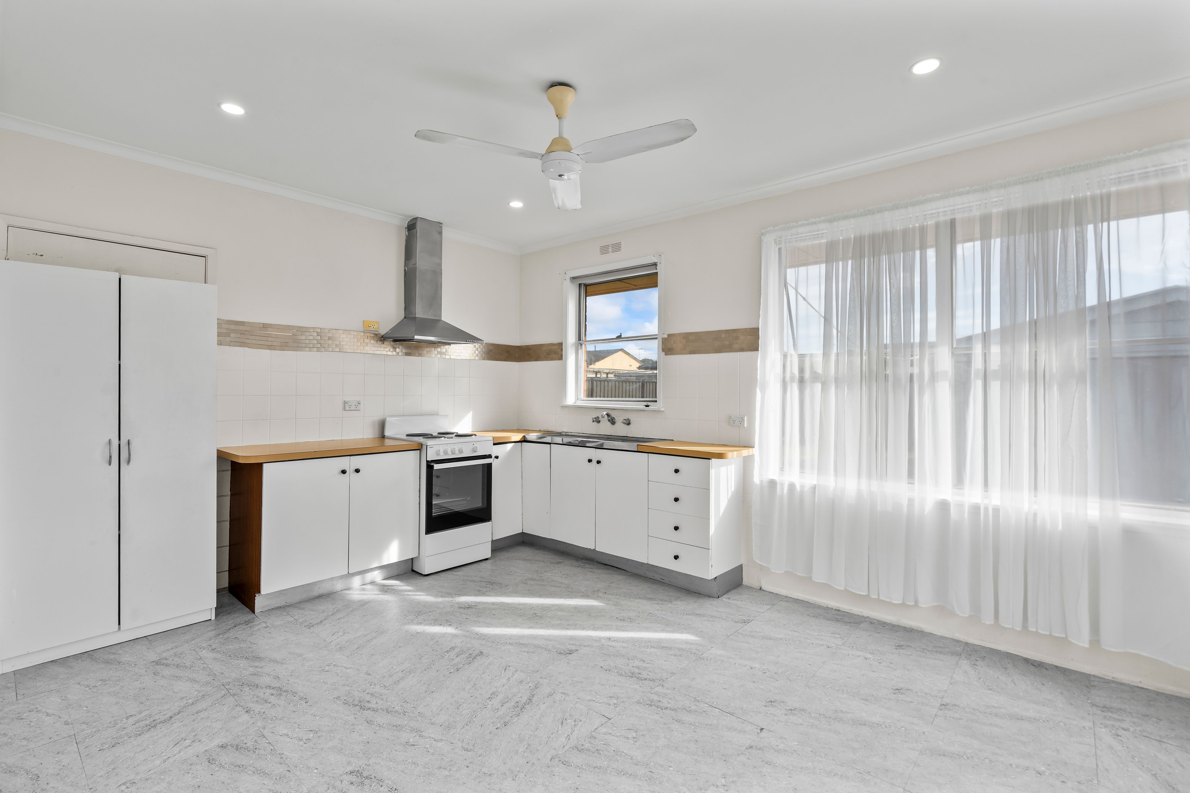 498 Barry Road, Coolaroo, VIC 3048