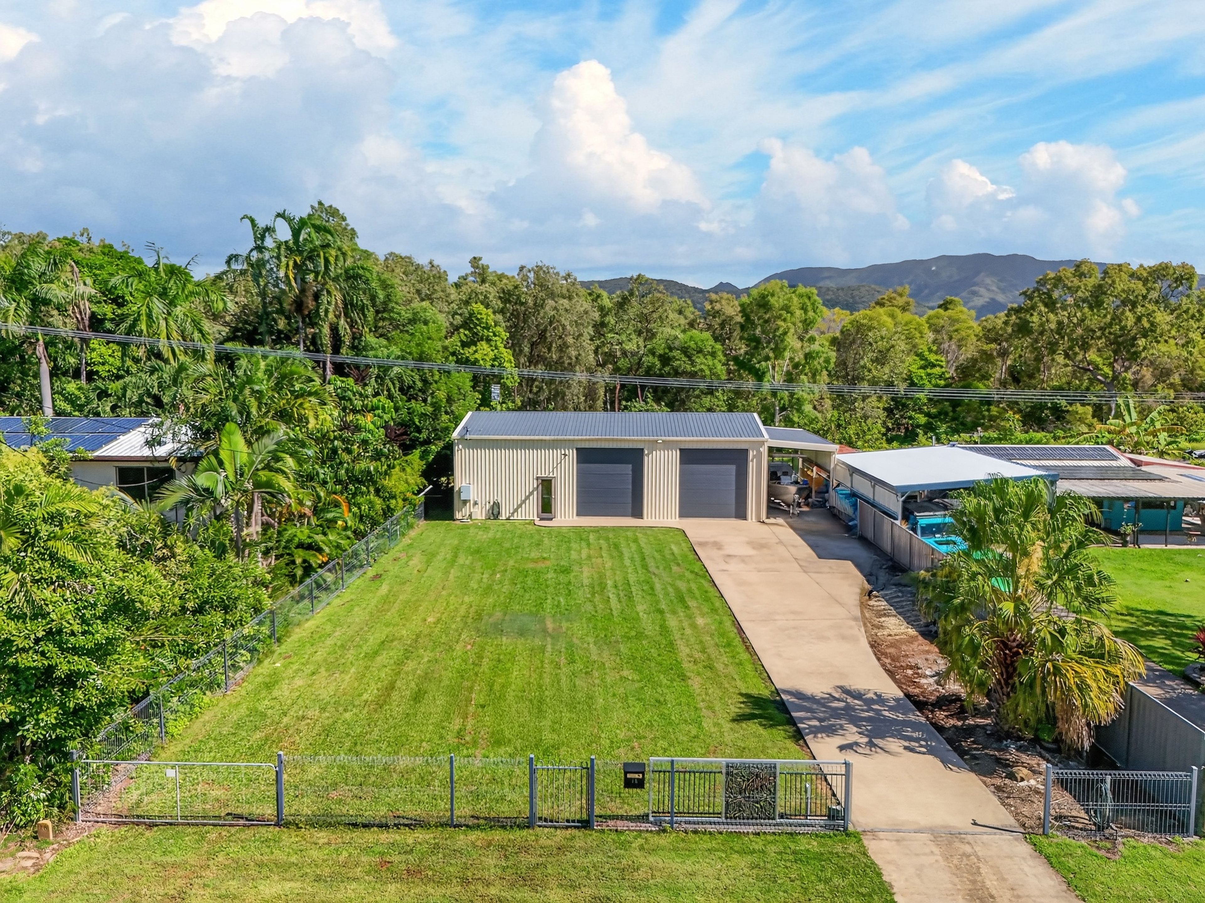 16 Tracey Street, Balgal Beach, QLD 4816