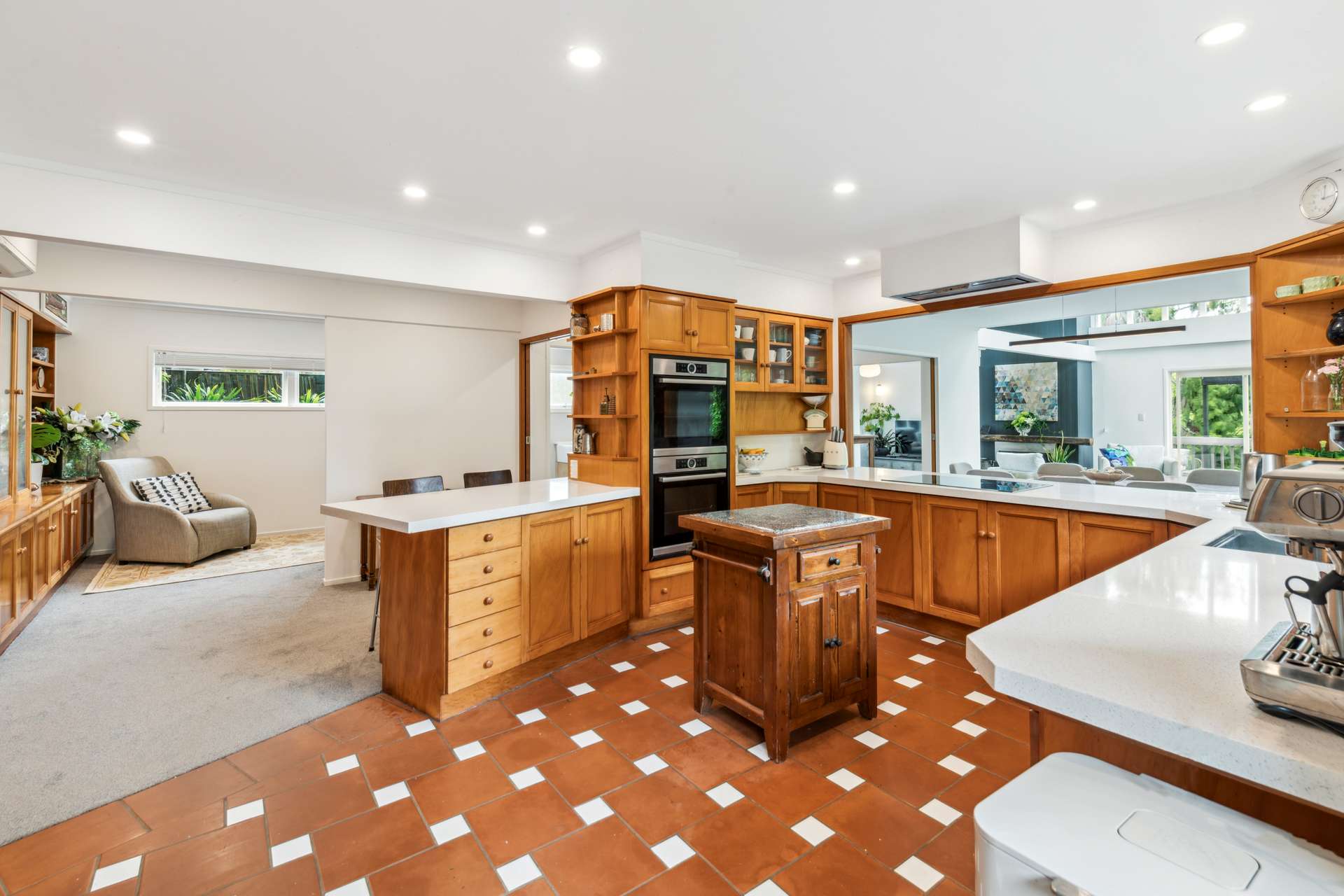16 Colmar Road photo 17