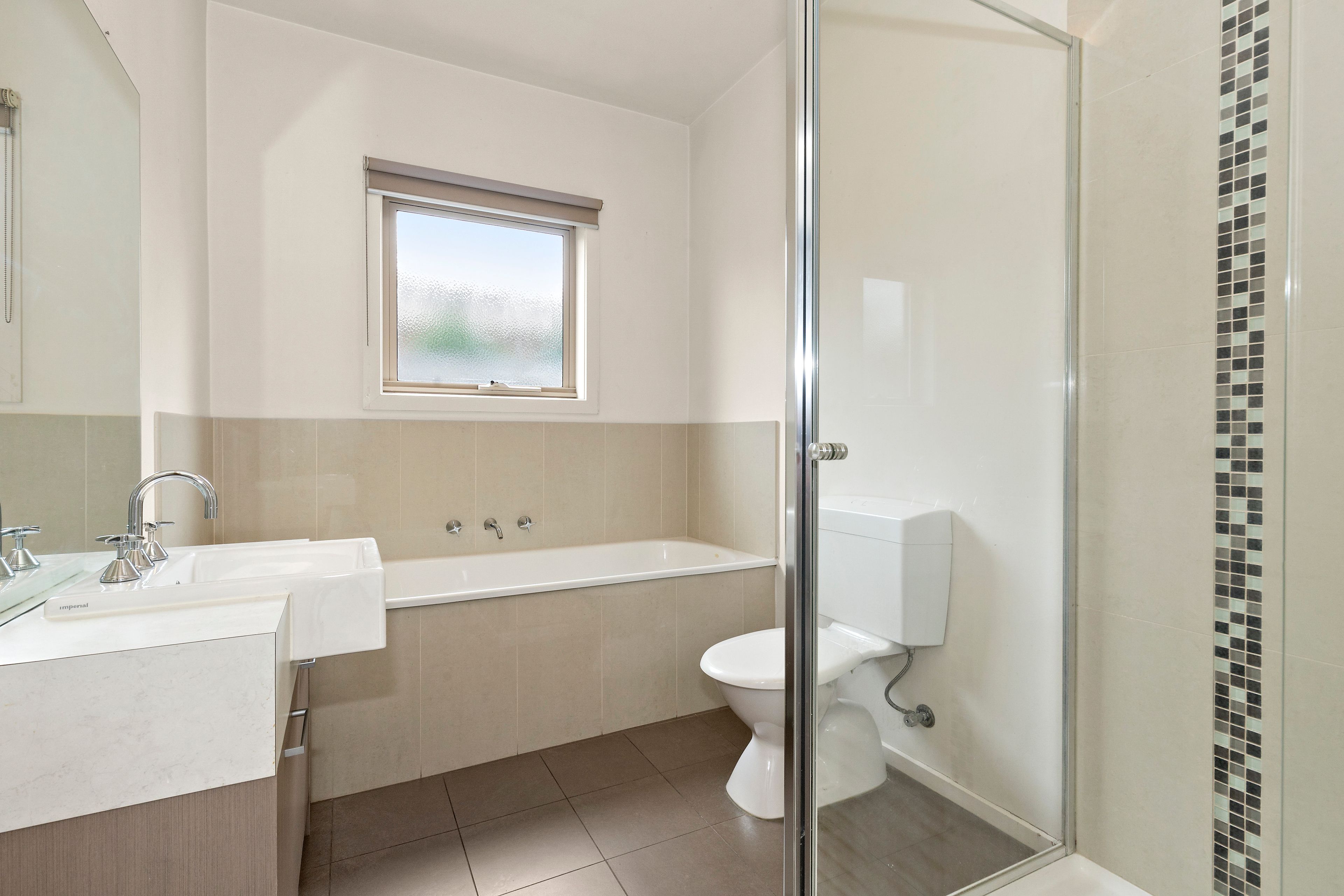 2/58 Roberts Street — photo 6 of 6