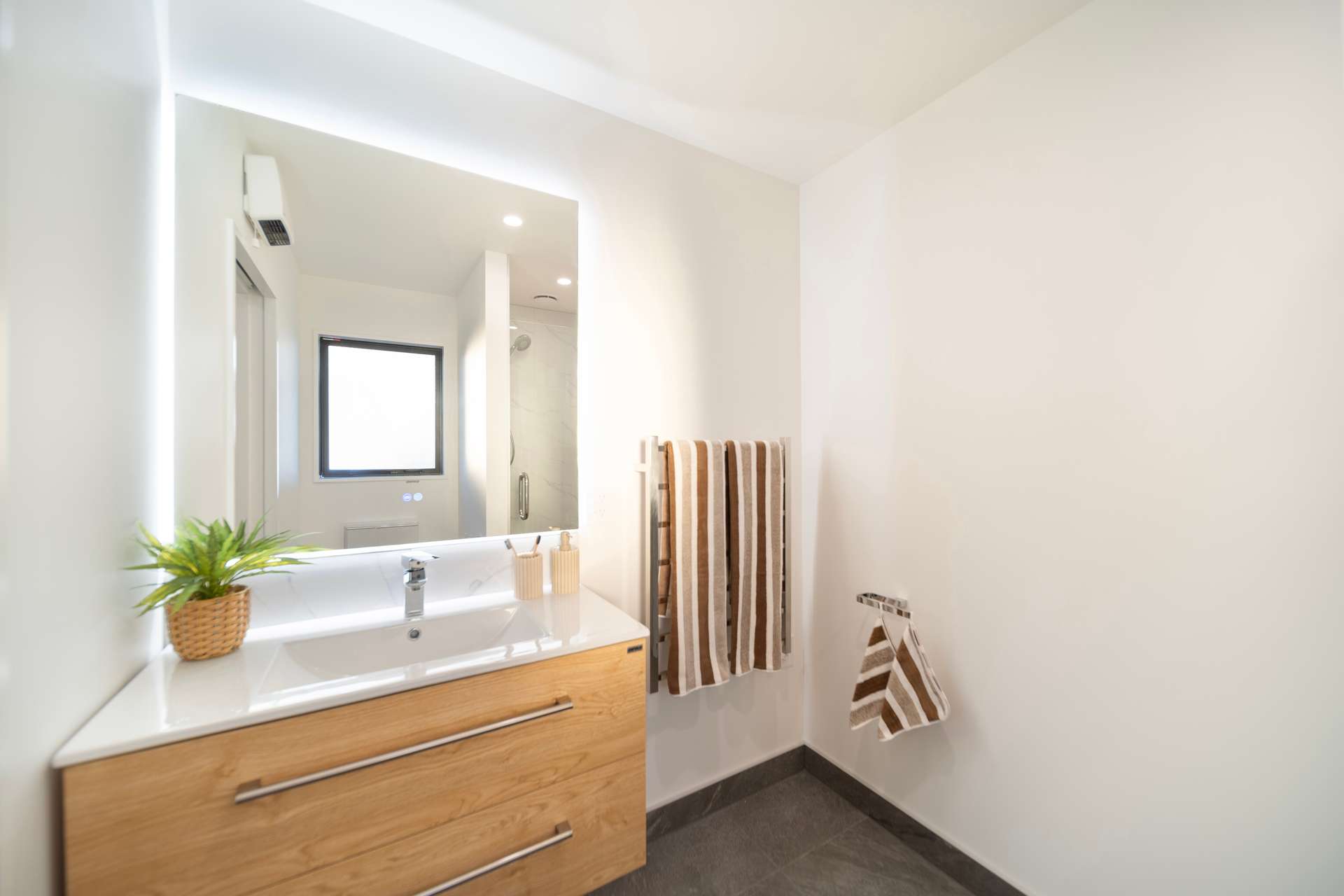 1/490 Cashel Street photo 7
