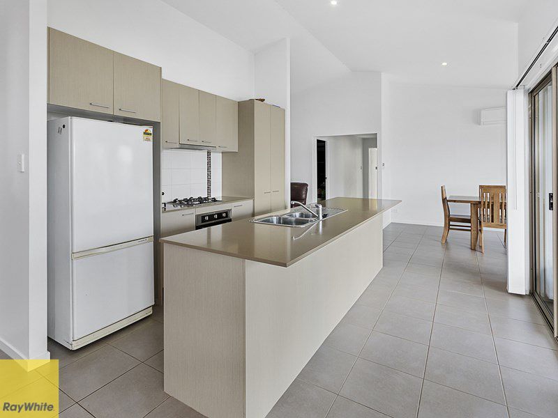 35 Laguna Crescent, Springfield Lakes, QLD 4300