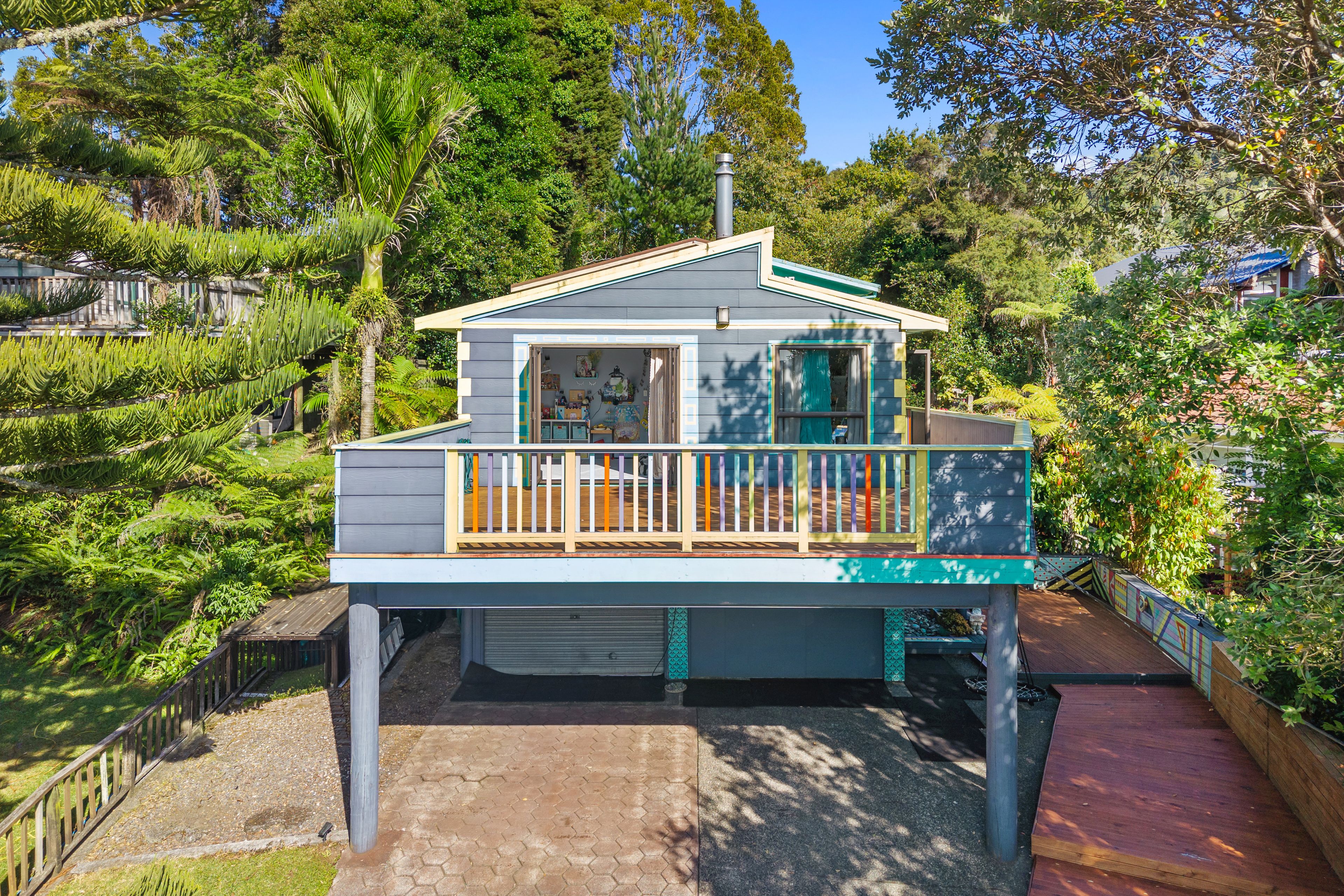 221 Woodlands Park Road, Titirangi, Waitakere City