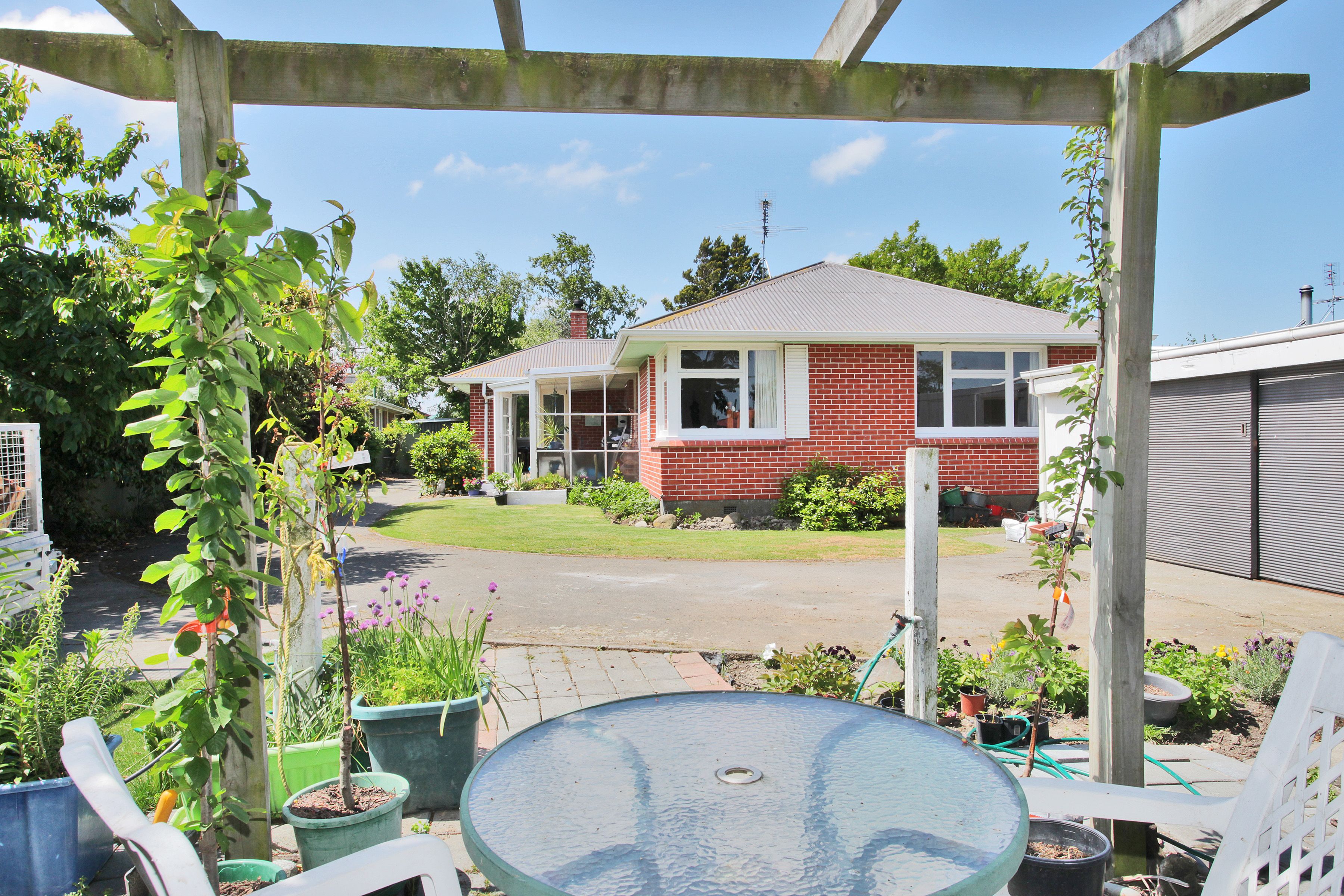 2 Reddecliffe Crescent, Hampstead, Ashburton District