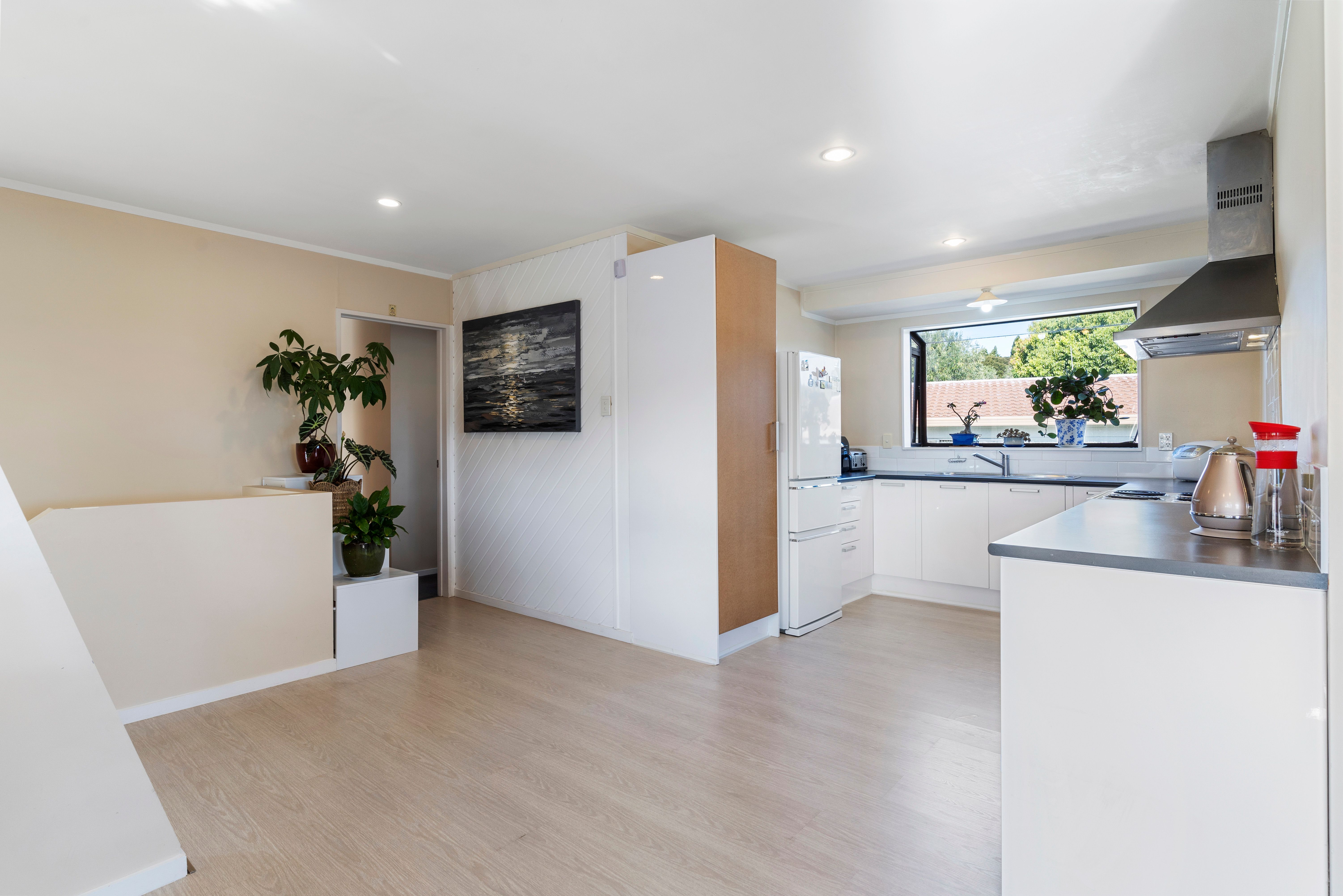 17 Hale Crescent, Bayview, North Shore City