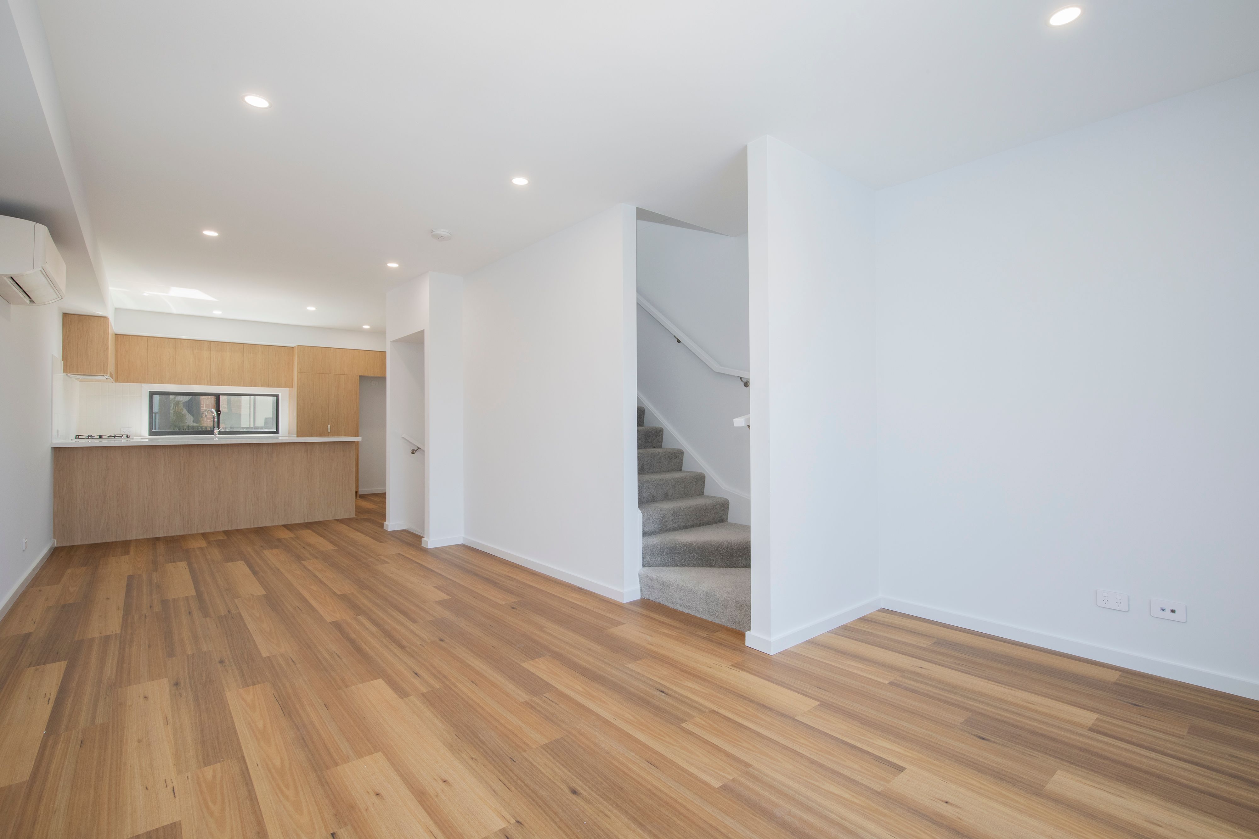 2/2 Corymbia Way — photo 4 of 15