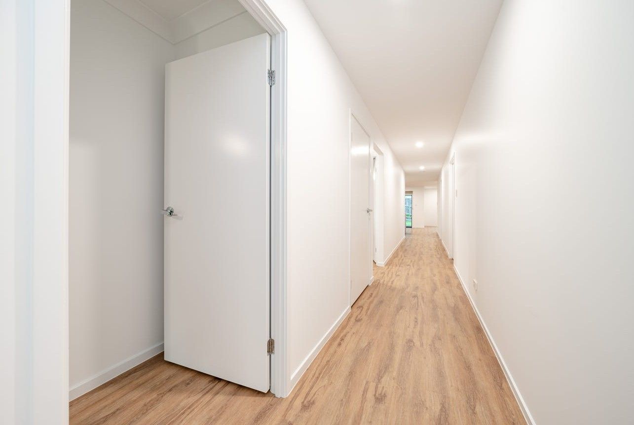 2 Everest Court, Springfield Lakes, QLD 4300