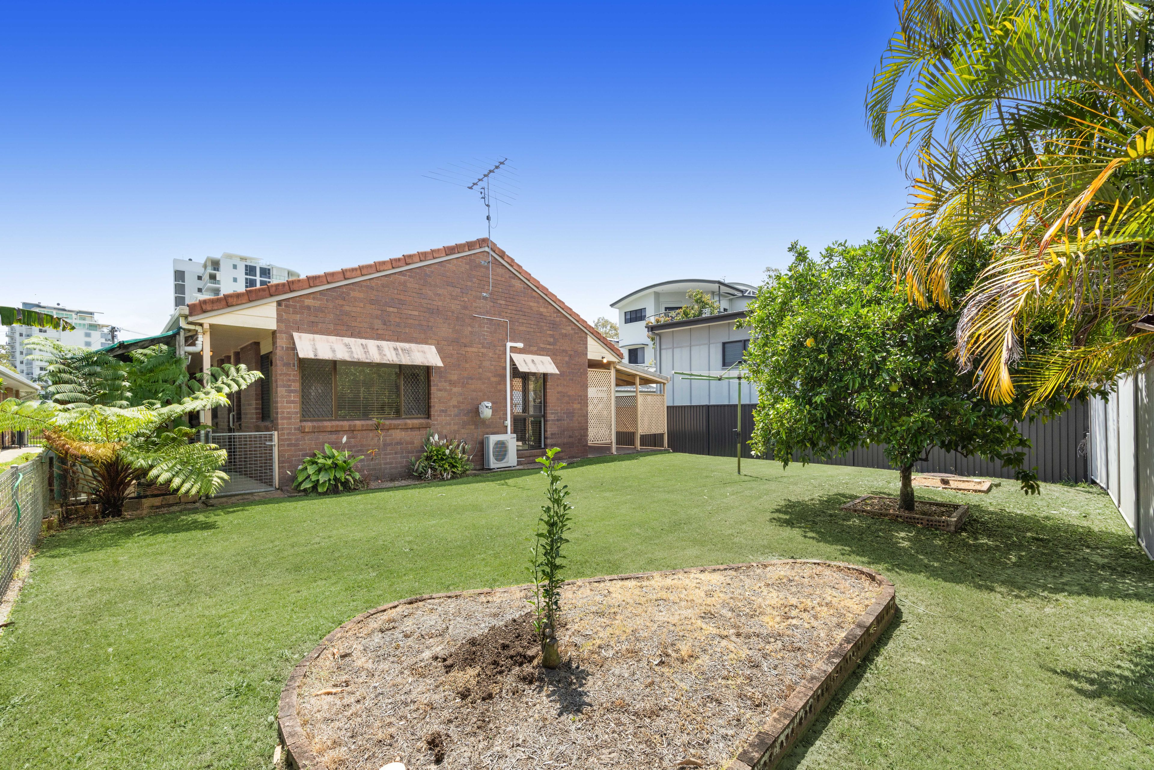 2 Onslow Street — photo 19 of 20