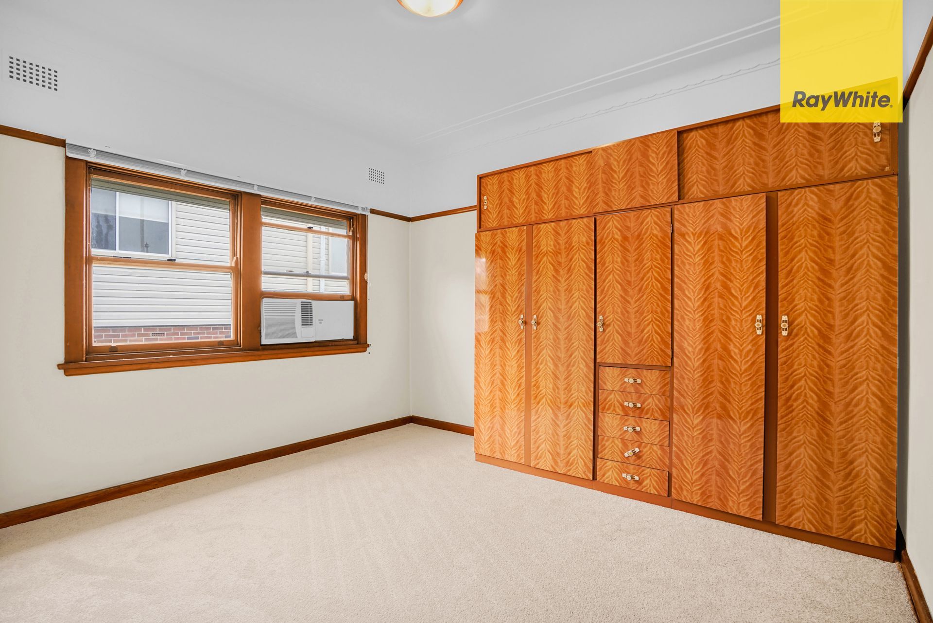130 Pitt Street — photo 9 of 30