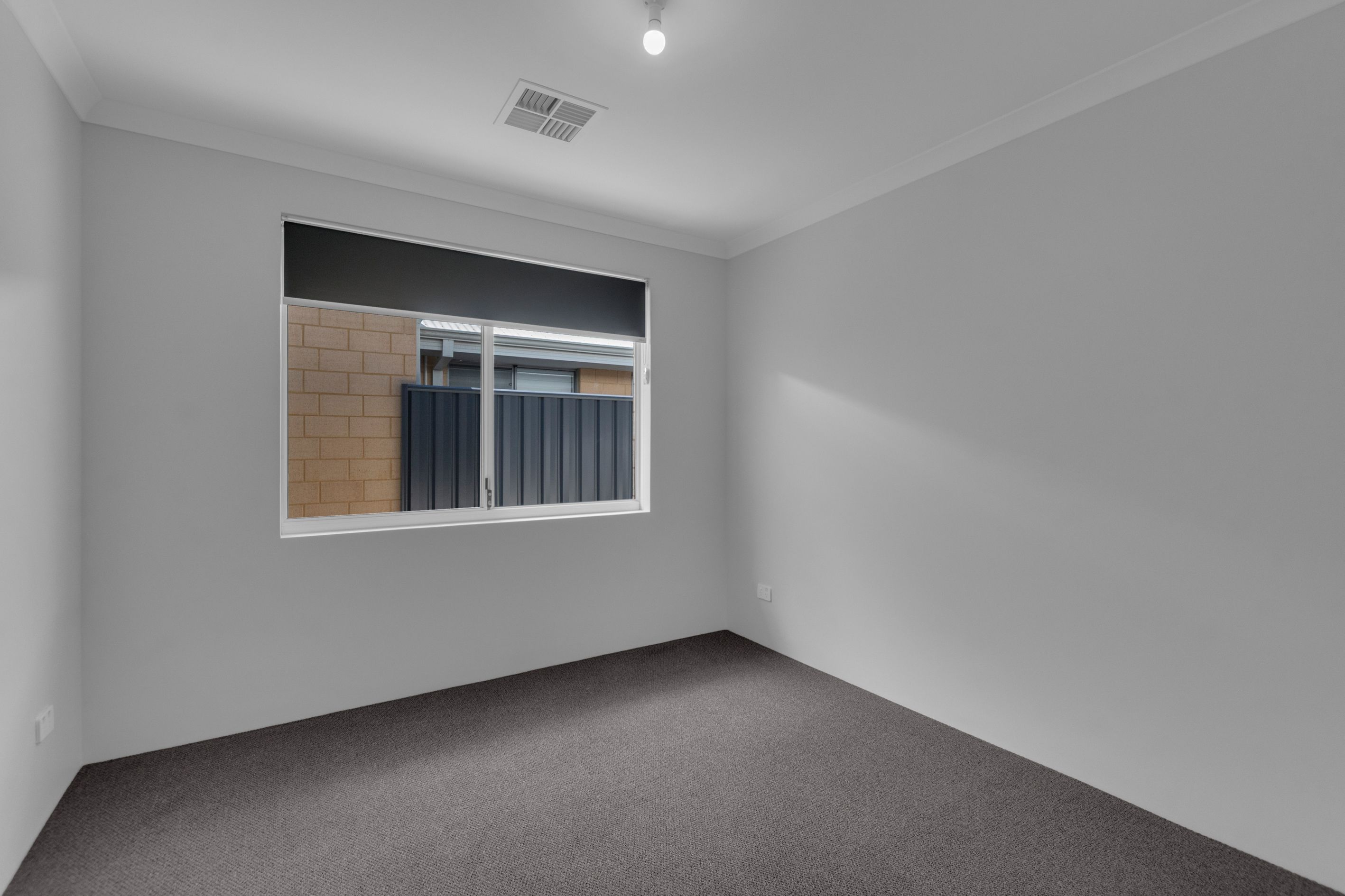 34 Devonport Road — photo 10 of 16