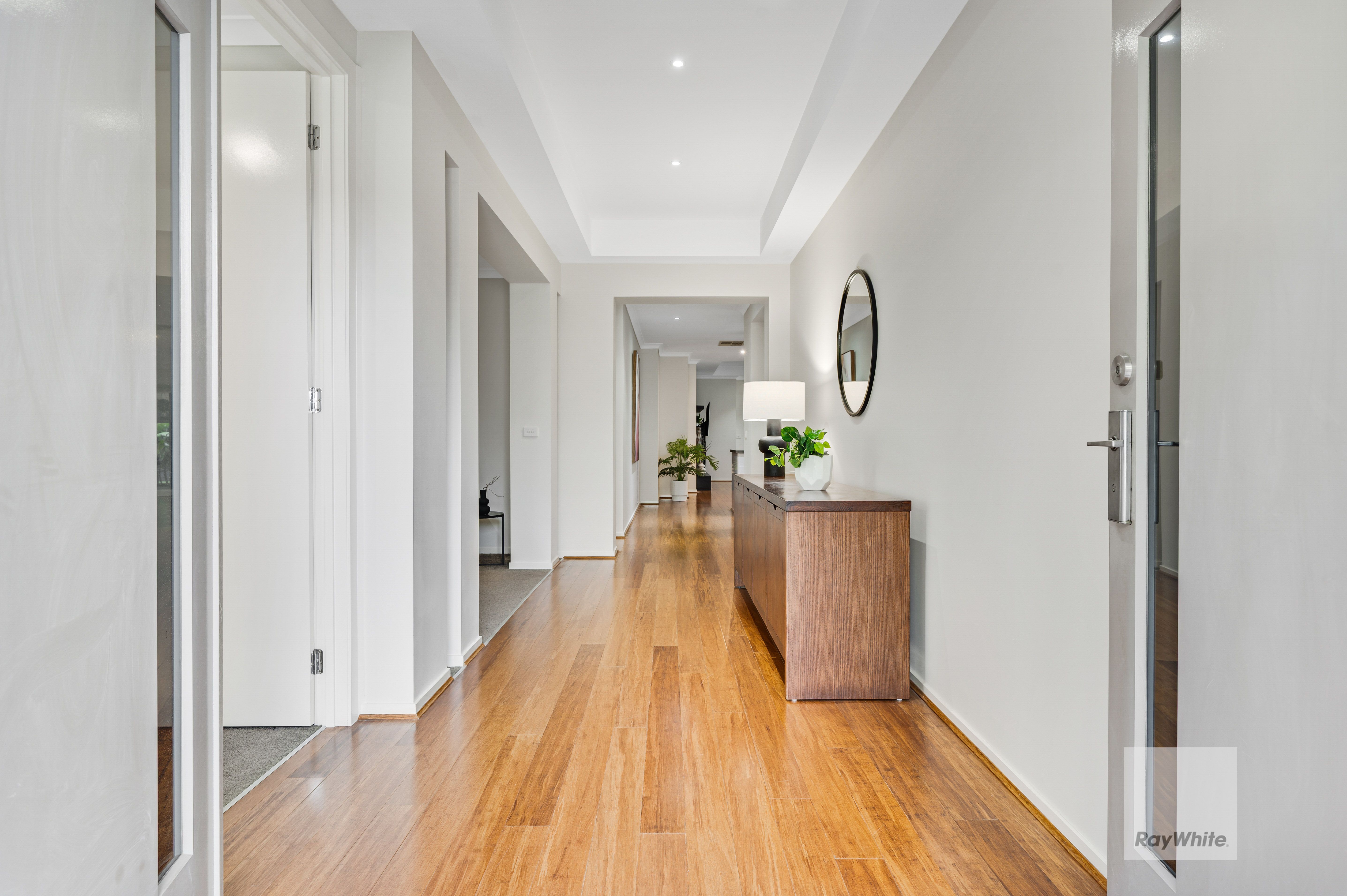5 Buttercup Drive, Greenvale, VIC 3059