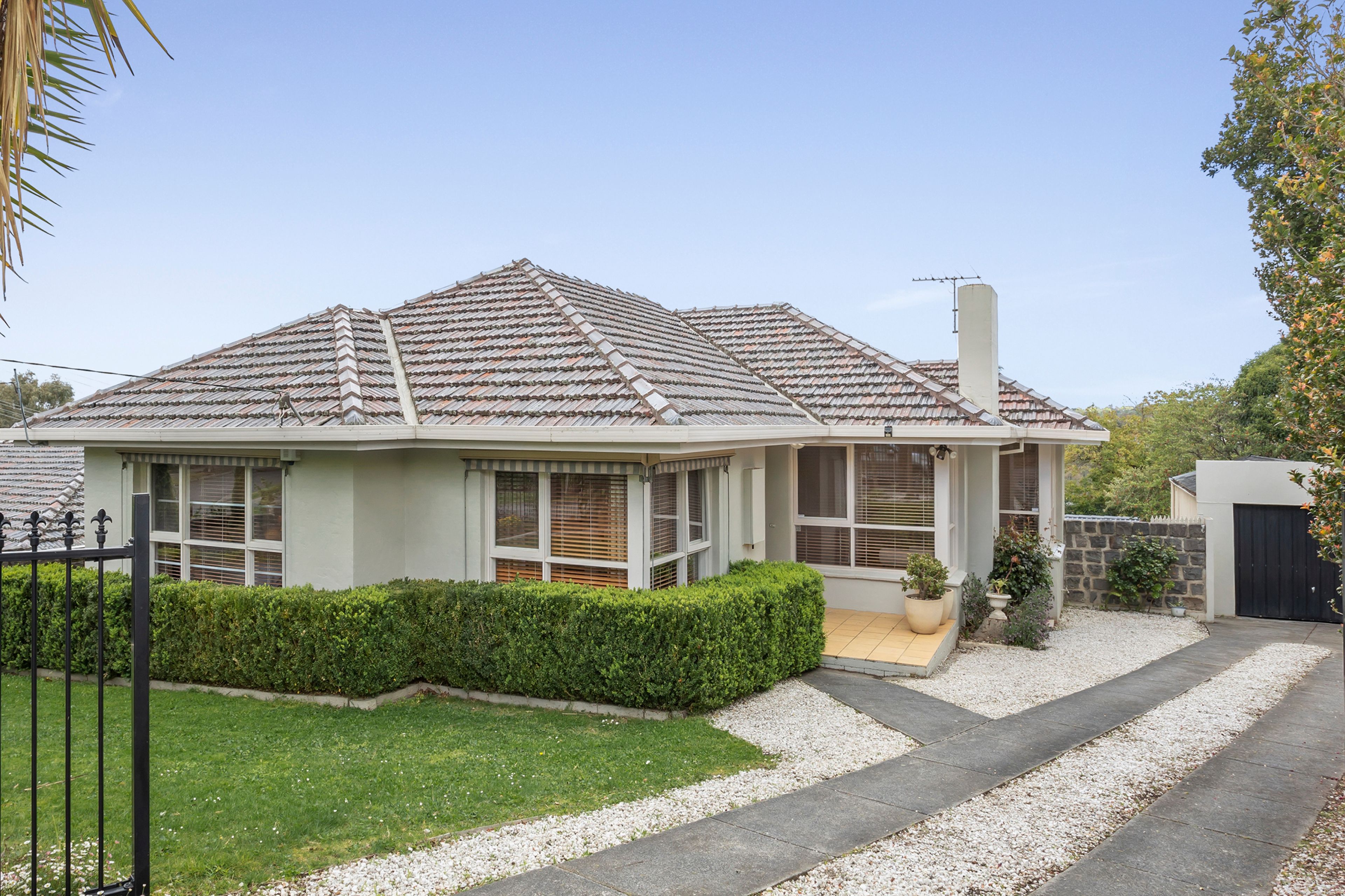 2 Ebon Court, Doncaster VIC 3108