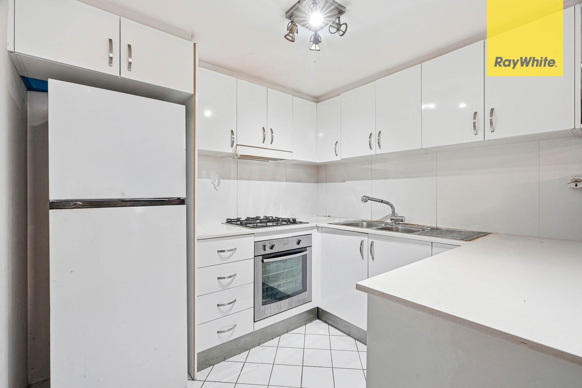 65/68 Macarthur Street — photo 4 of 15