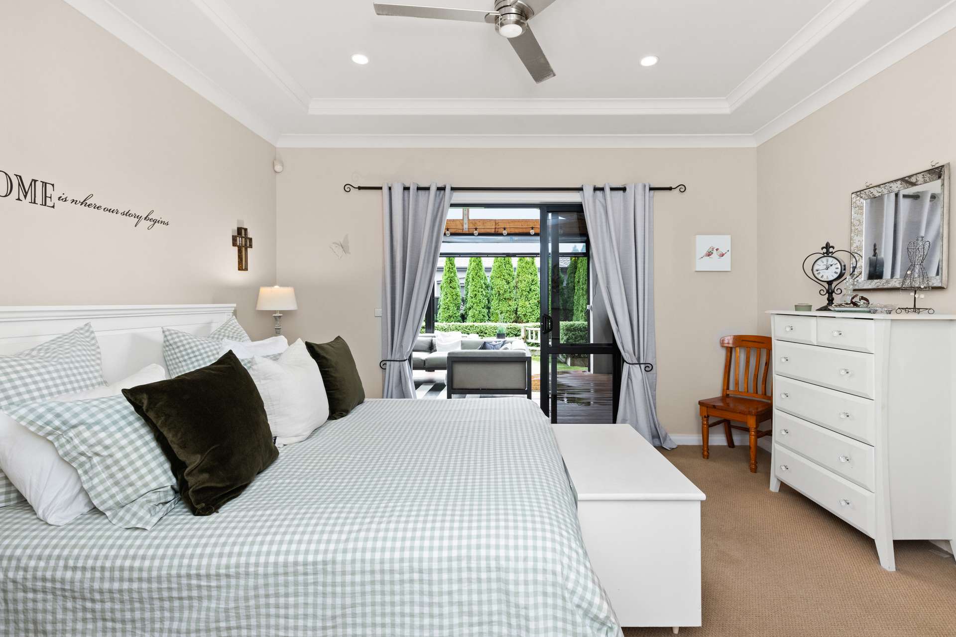 19 Heynes Place photo 9