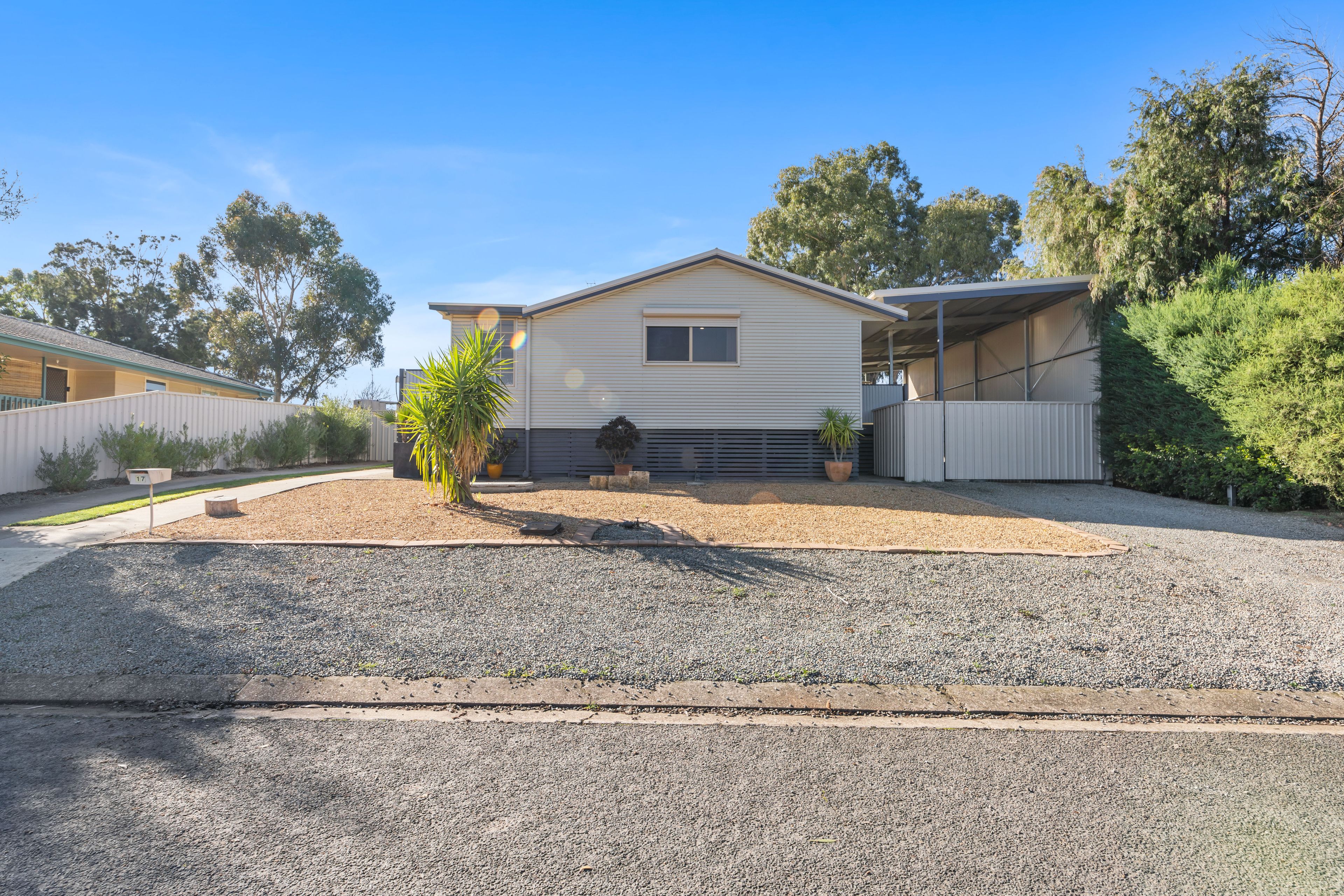17 Newton Long Drive, Clare, SA 5453