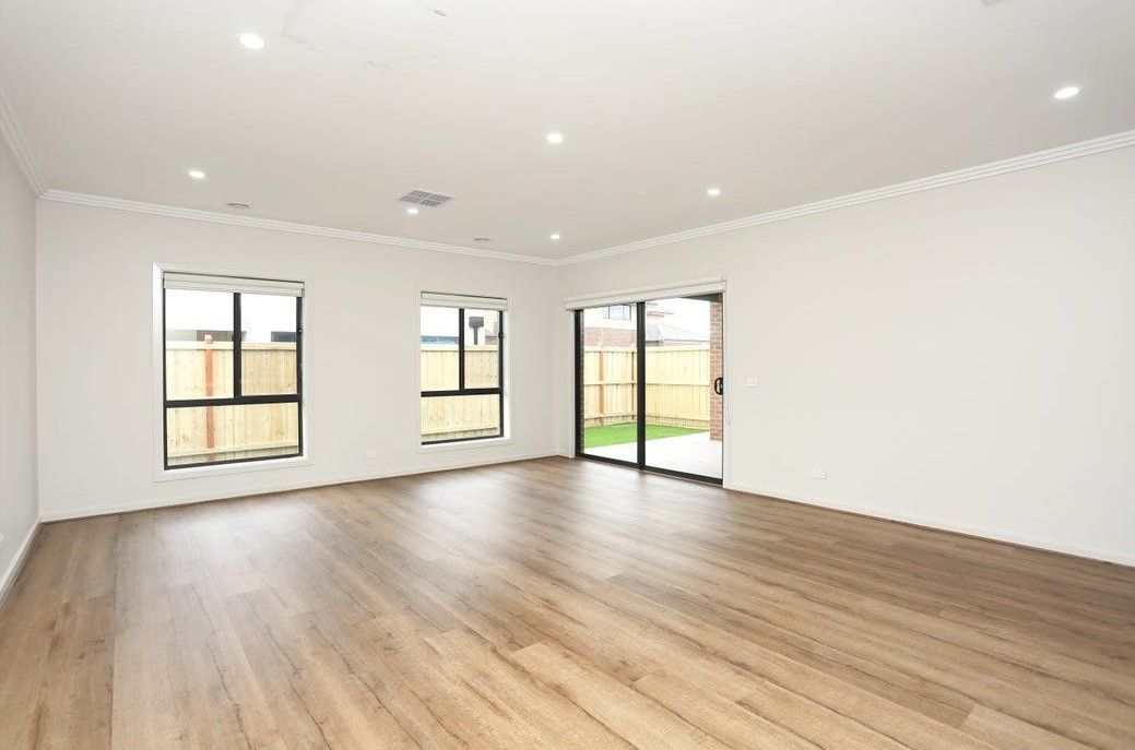 4 Ionica Loop, Truganina, VIC 3029