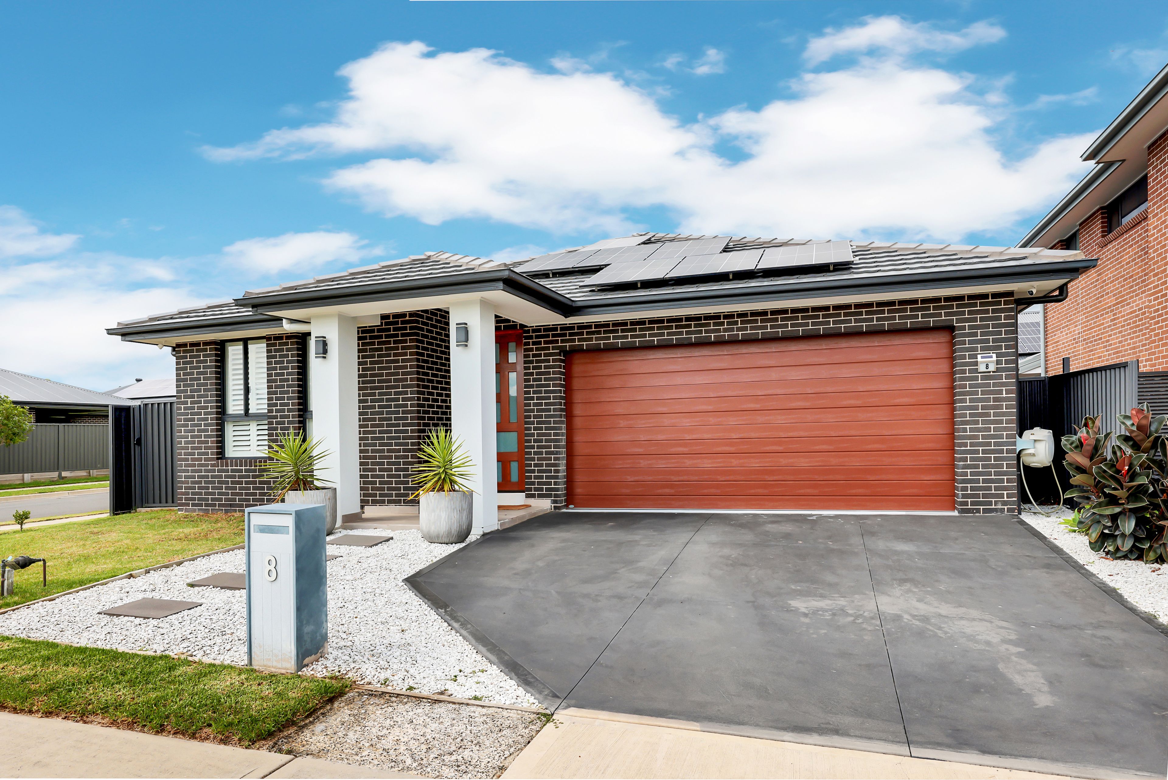 8 Commodore Street, JORDAN SPRINGS NSW 2747