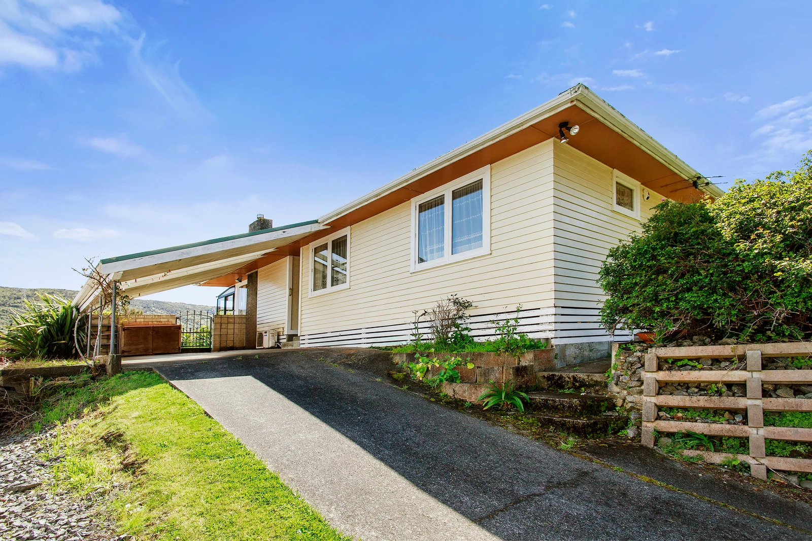 9 Manor Drive, Stokes Valley, Lower Hutt City