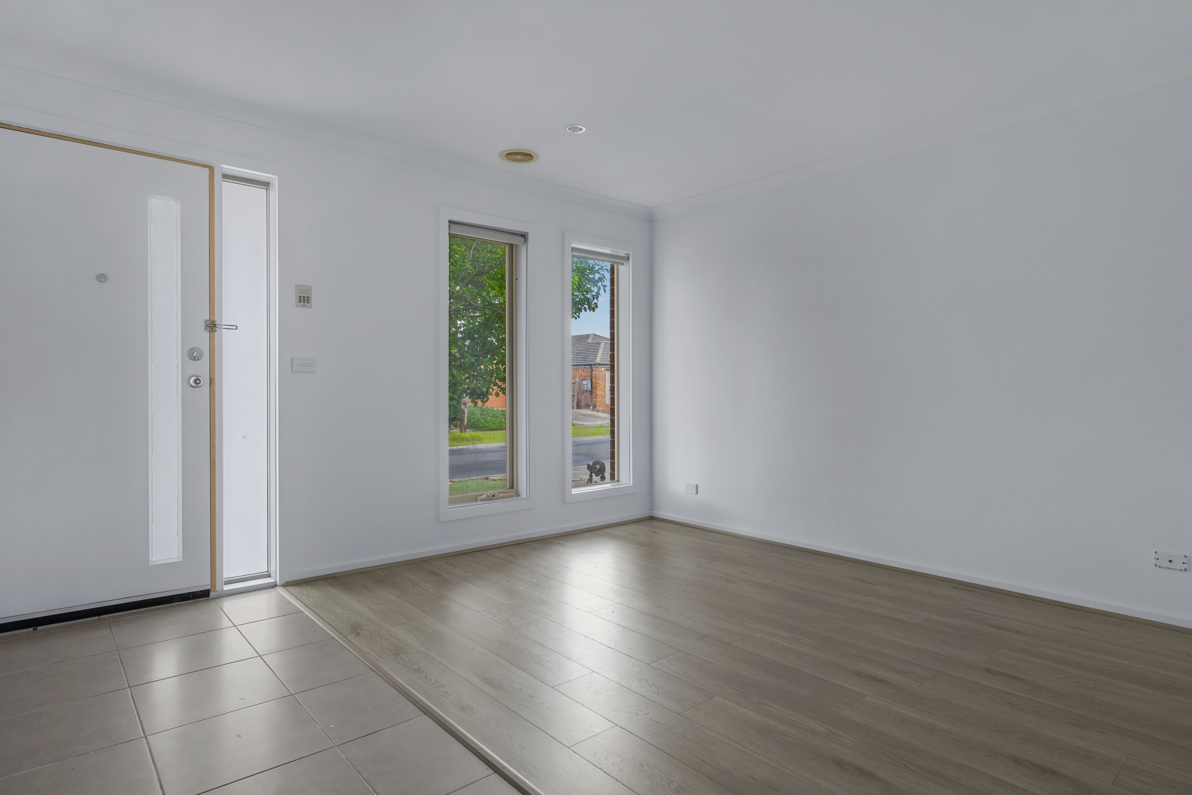2/18 Starflower Way, Truganina, VIC 3029