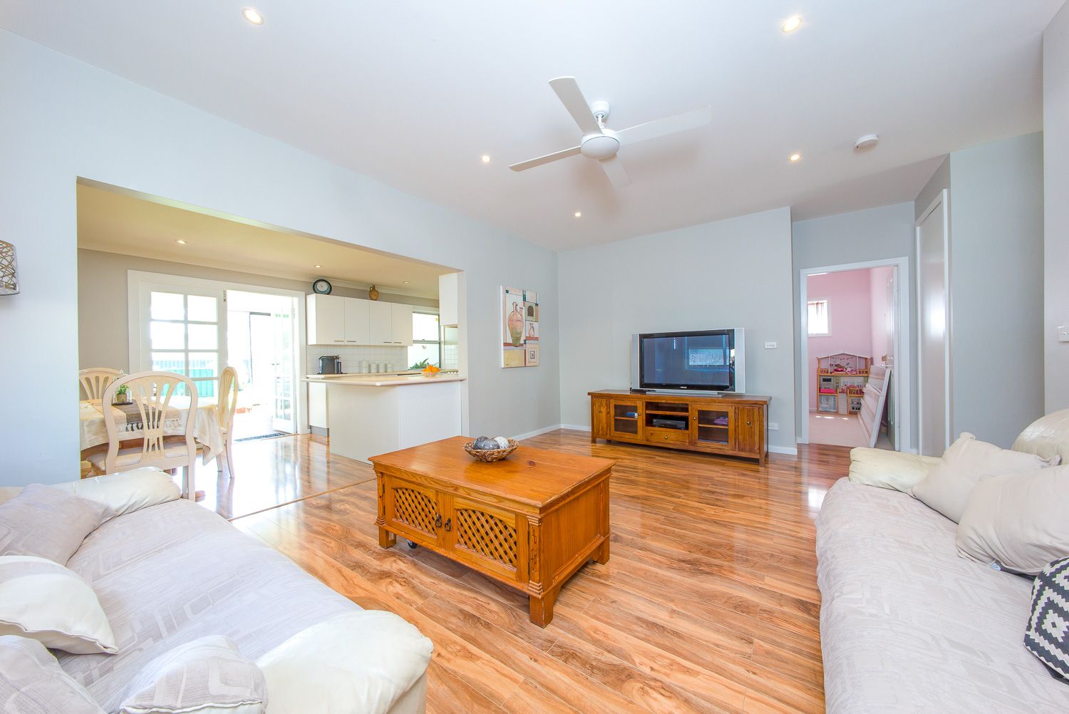 15 Veron Road, Umina Beach, NSW 2257