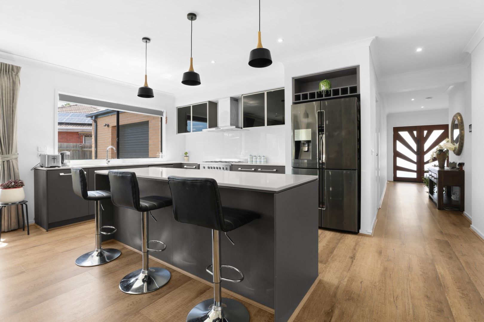 8 Ada Court — photo 3 of 14
