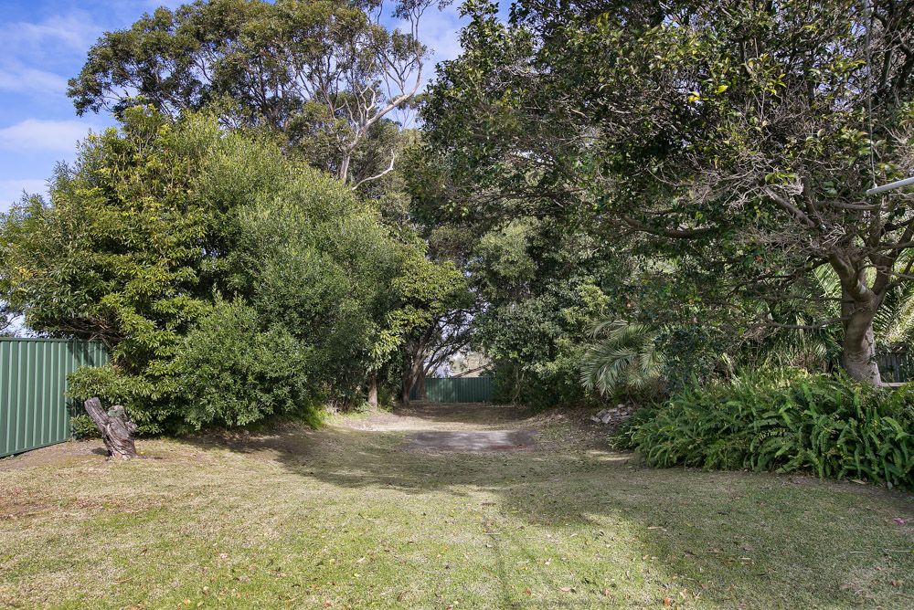 76 Russell Street — photo 6 of 9