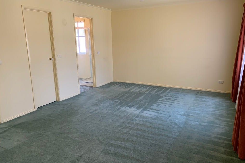 7 Holmes Way — photo 6 of 8