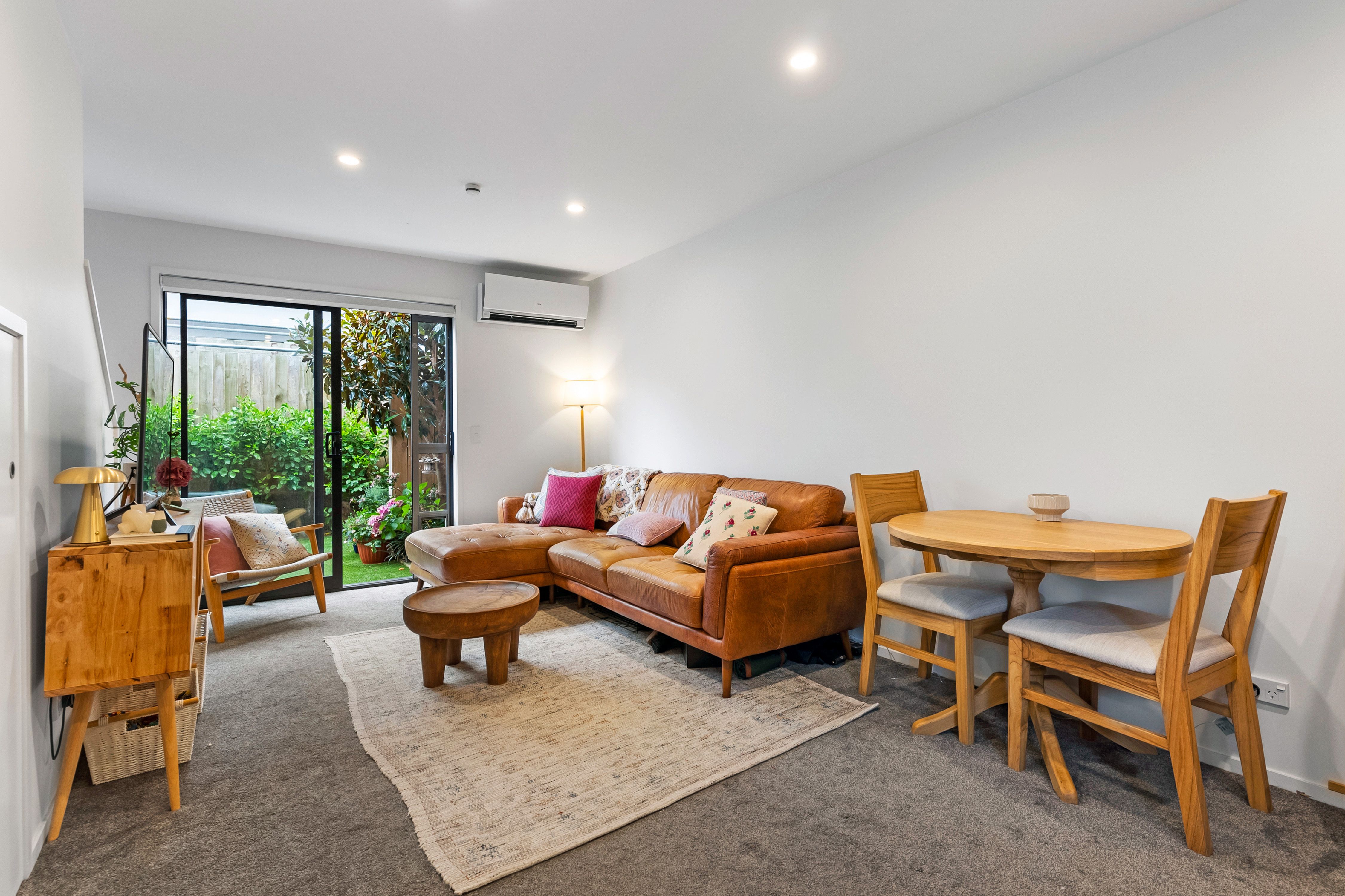 10/10 Yeovil Road, Te Atatu Peninsula, Waitakere City
