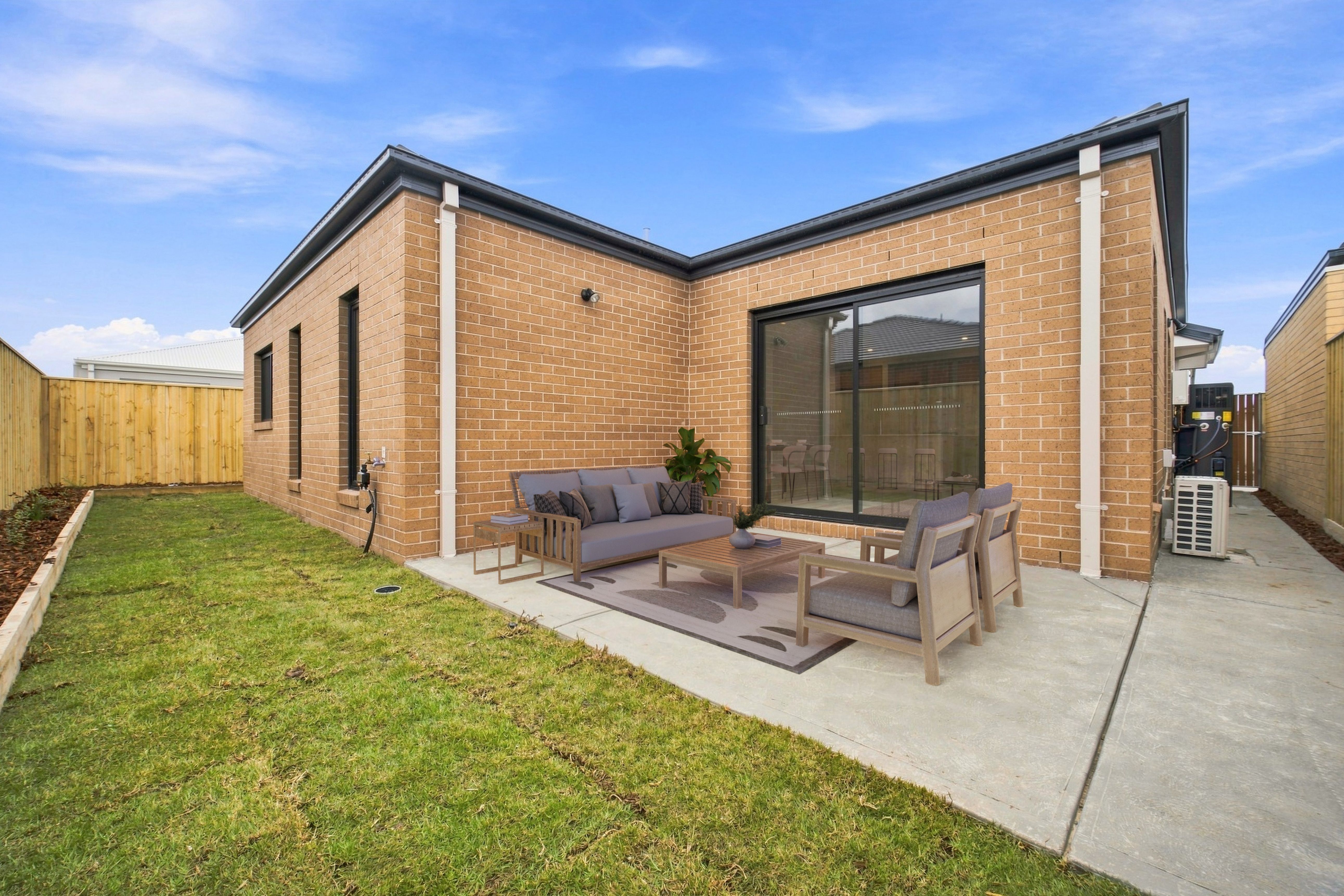 5 Castlecove Street — photo 16 of 22