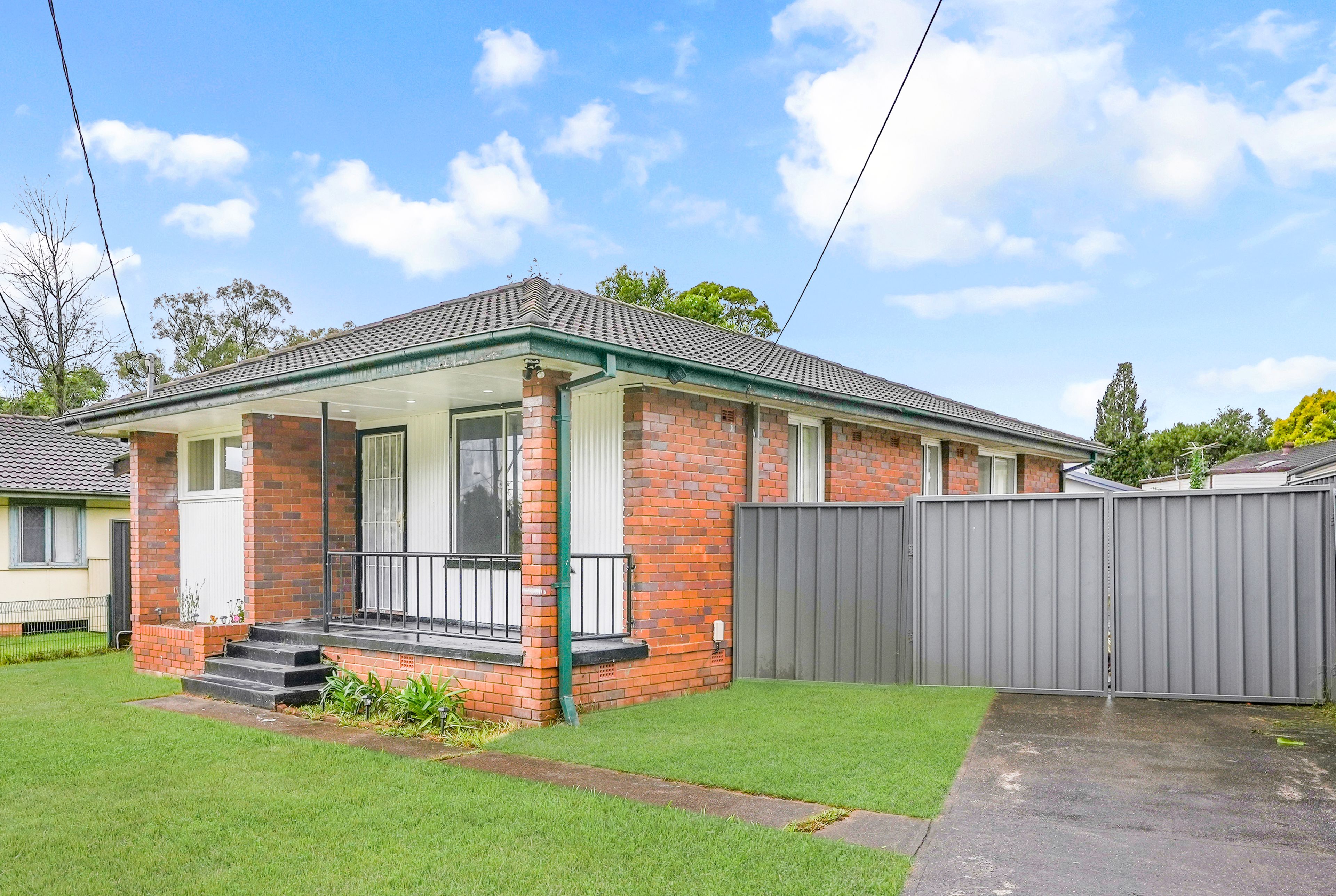 17 Forrester Road, Lethbridge Park, NSW 2770