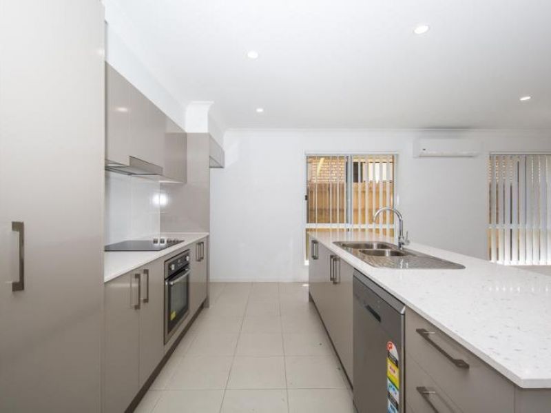 26 Mount Mee Street, Park Ridge, QLD 4125