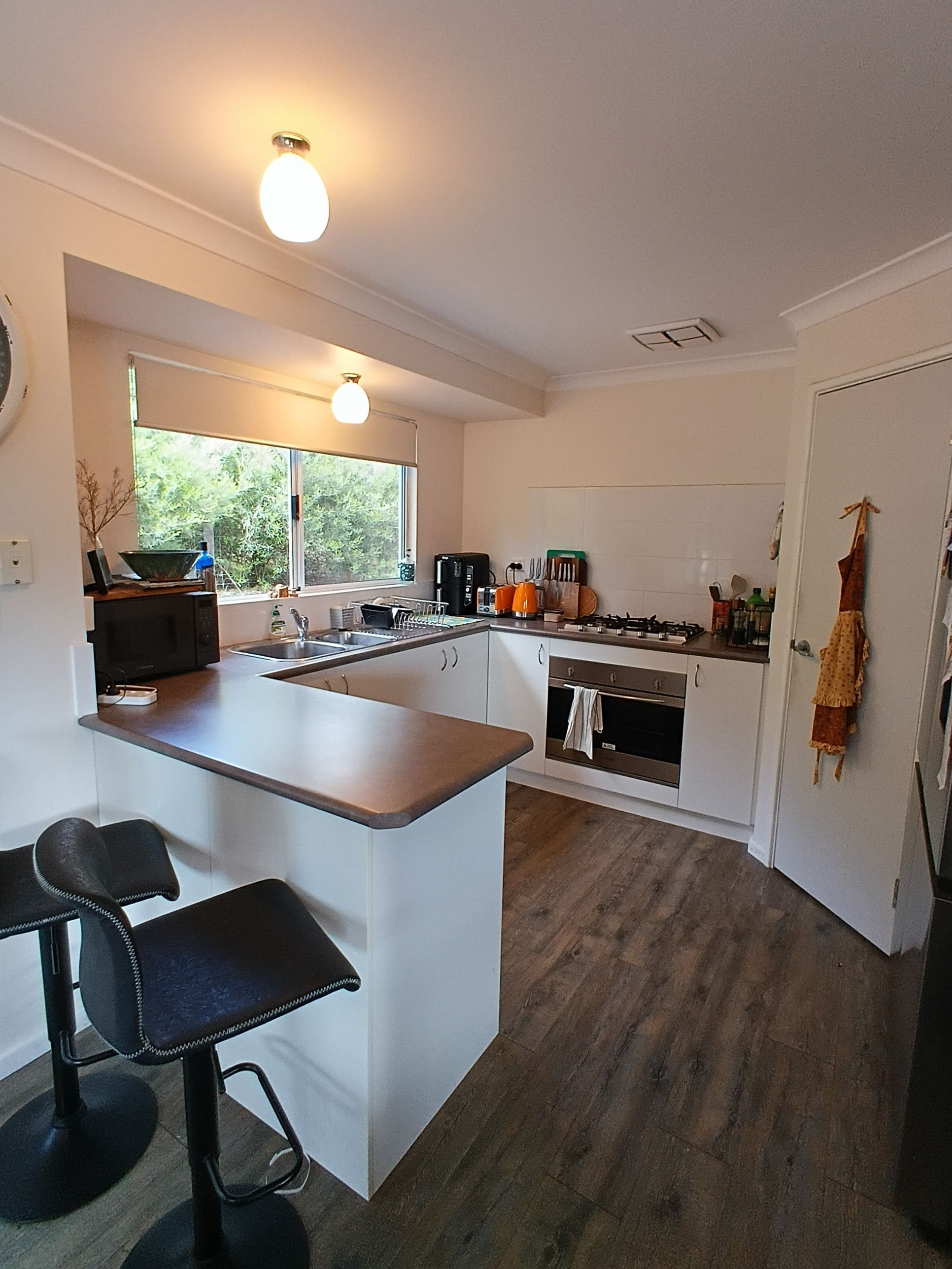 111A Warren Road — photo 4 of 11