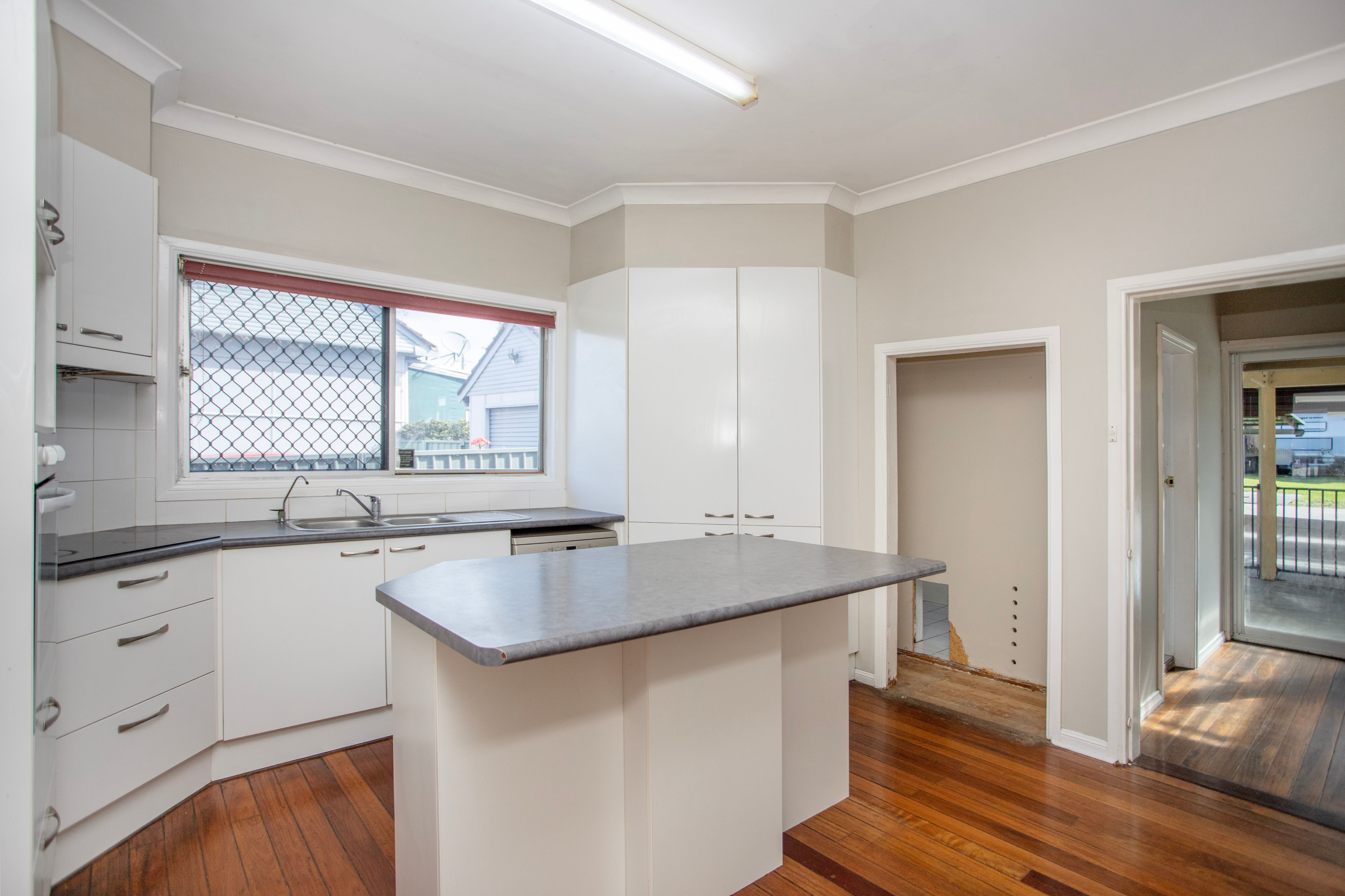 40 Bruntnell Street — photo 6 of 21