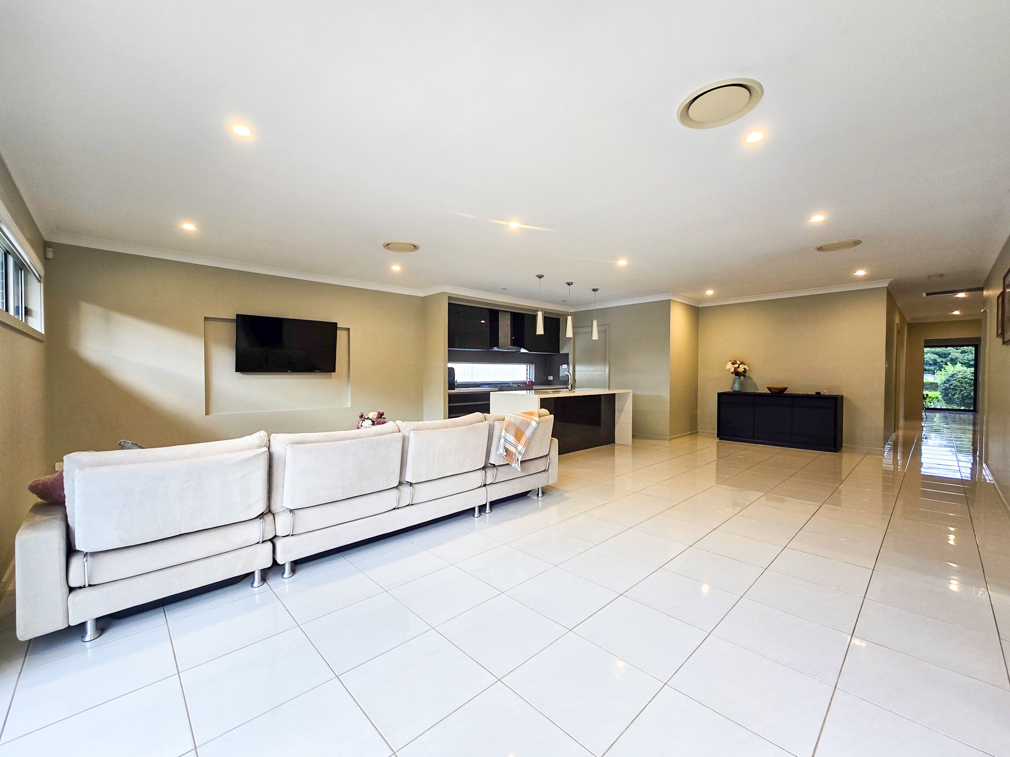 15 Buckingham Loop, Oran Park, NSW 2570