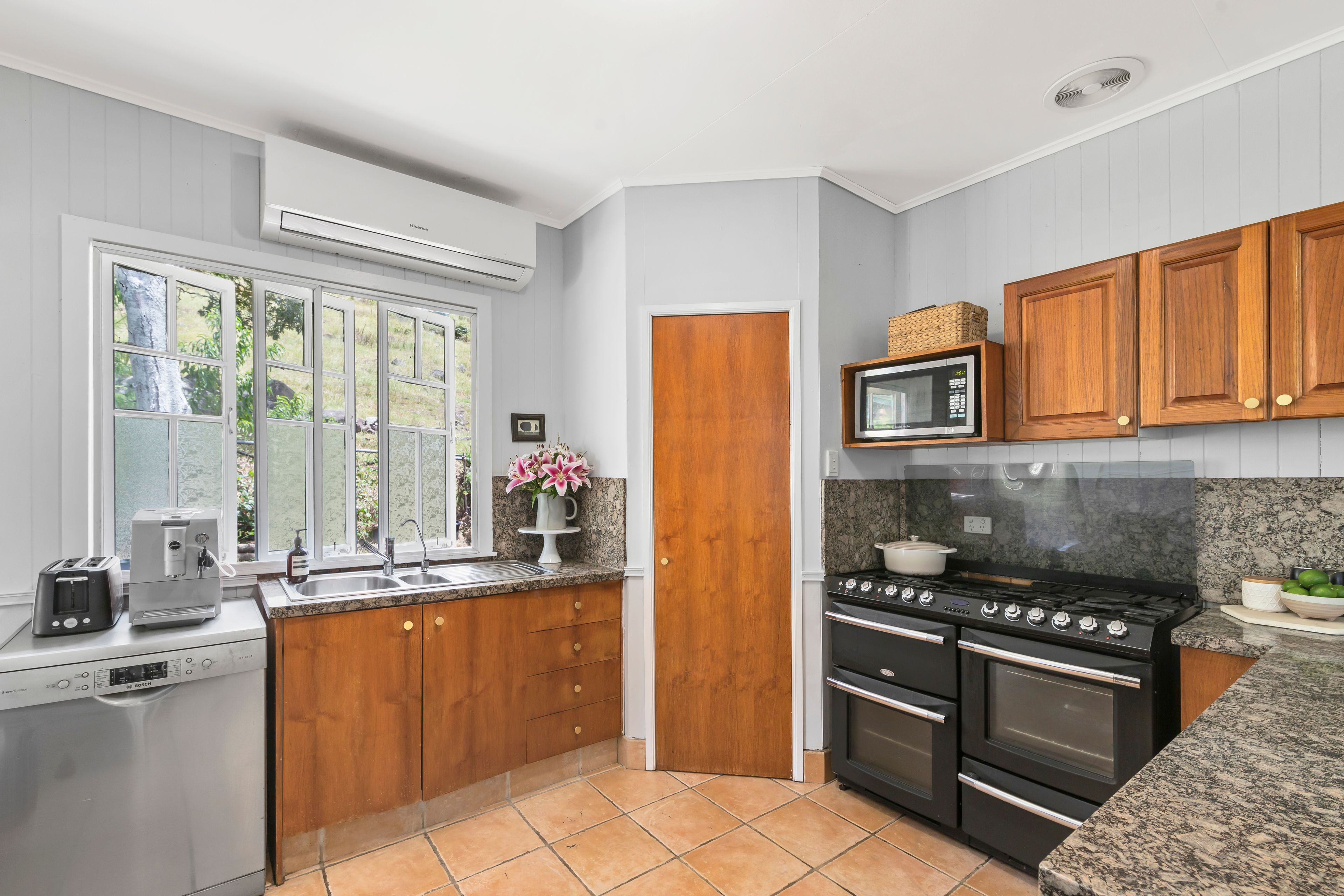 590 Illinbah Road — photo 13 of 26