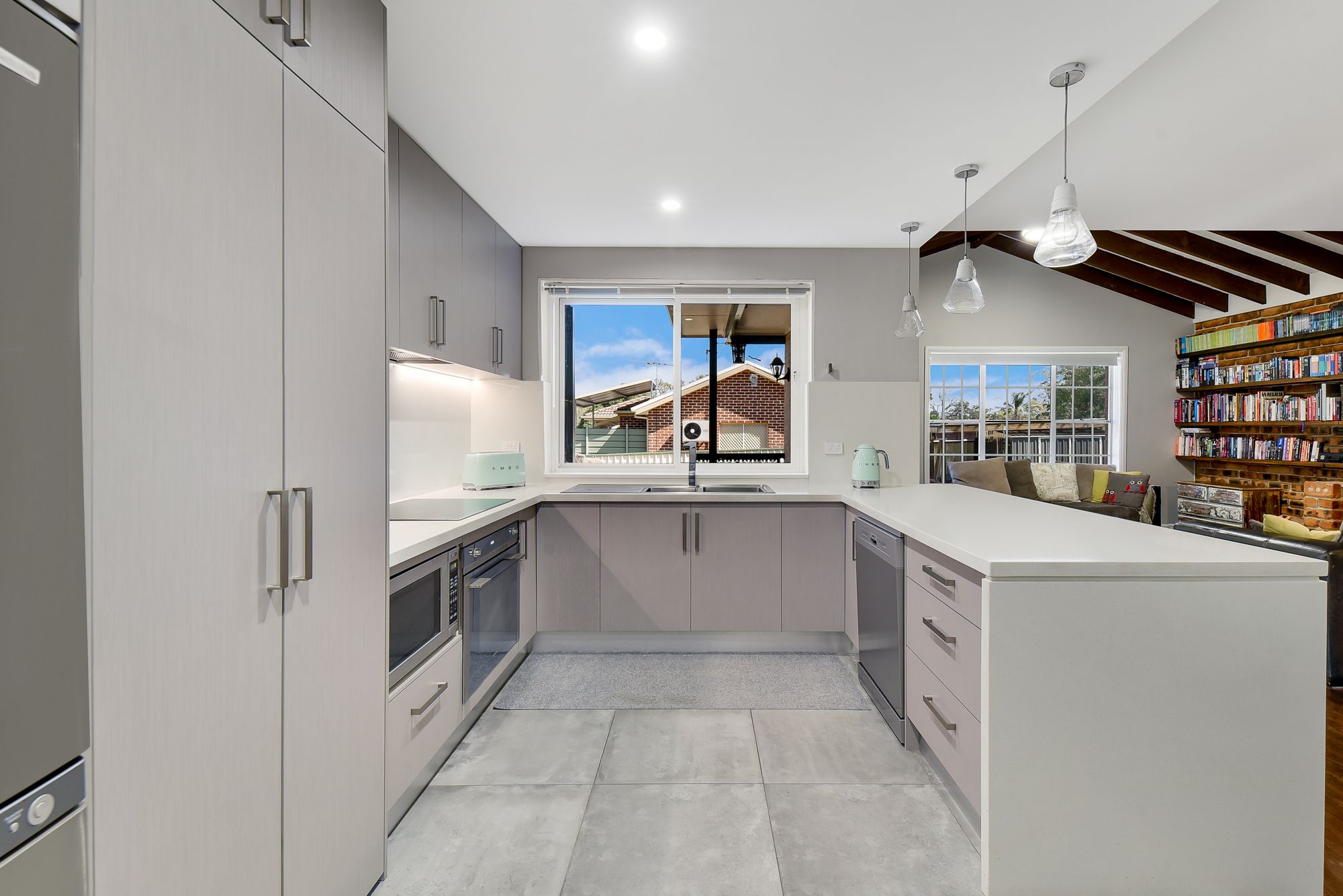 152 Harrow Road, Glenfield, NSW 2167